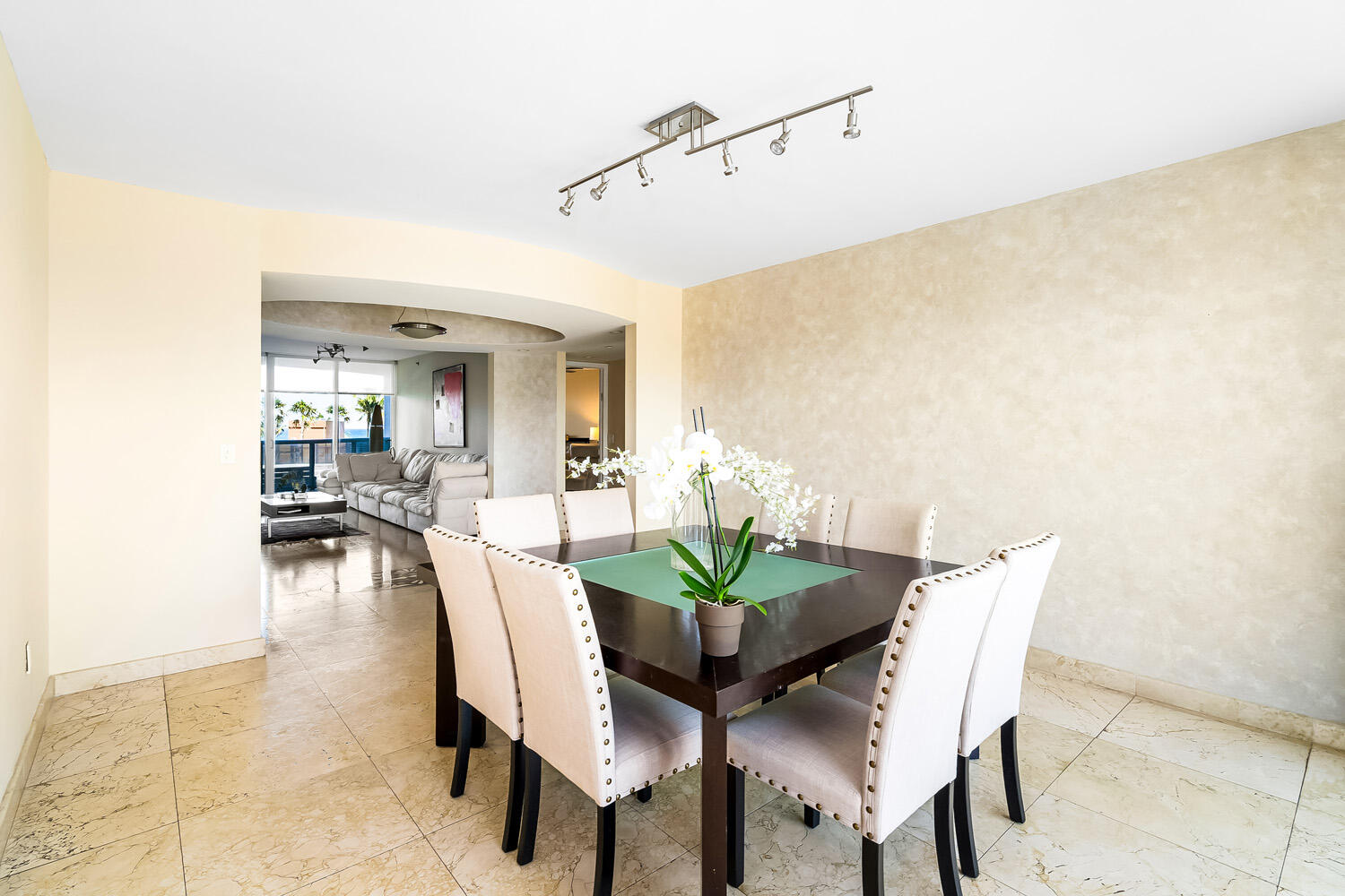 18911 Collins Avenue 506 Property Photo 29