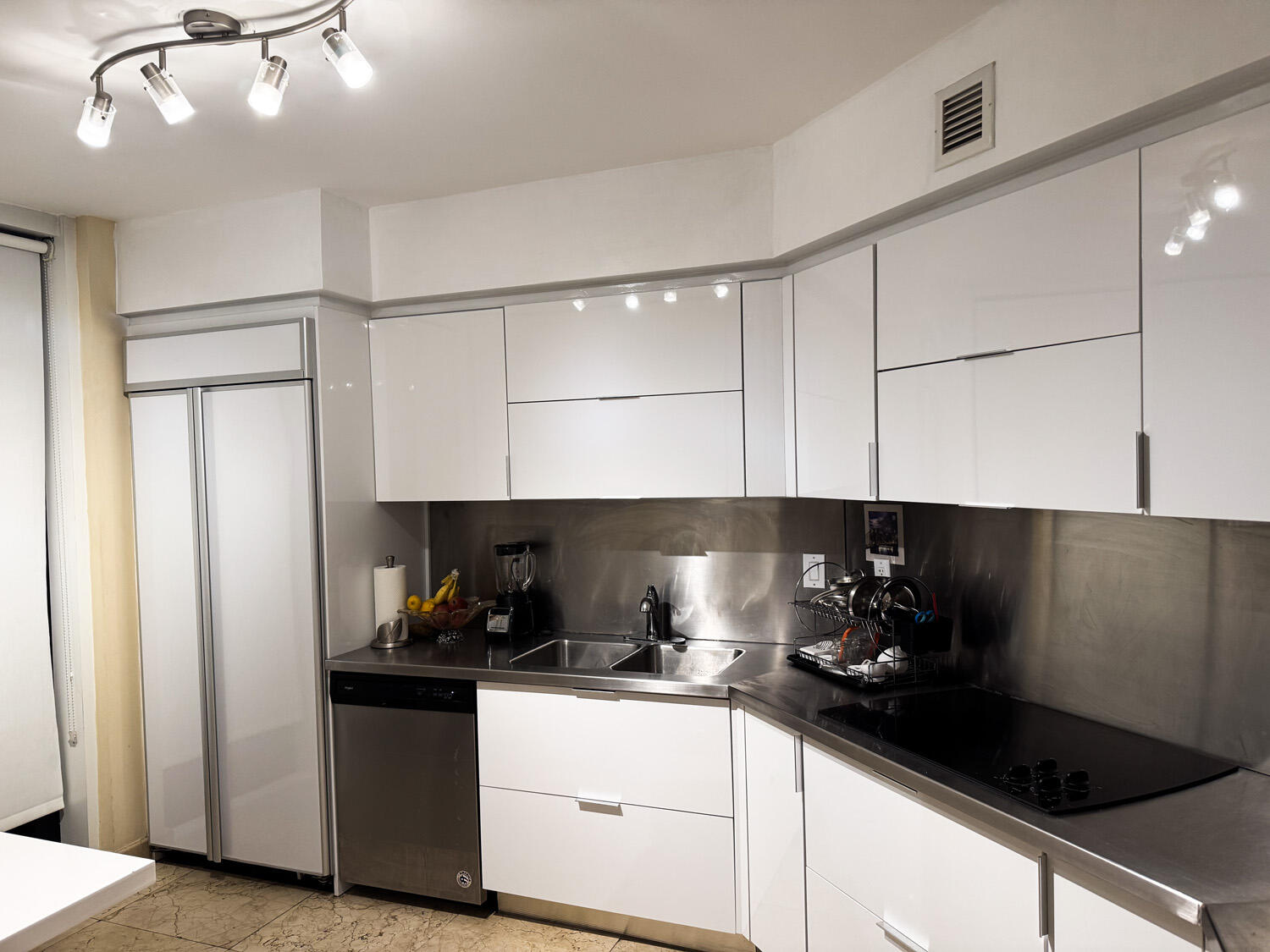 18911 Collins Avenue 506 Property Photo 31