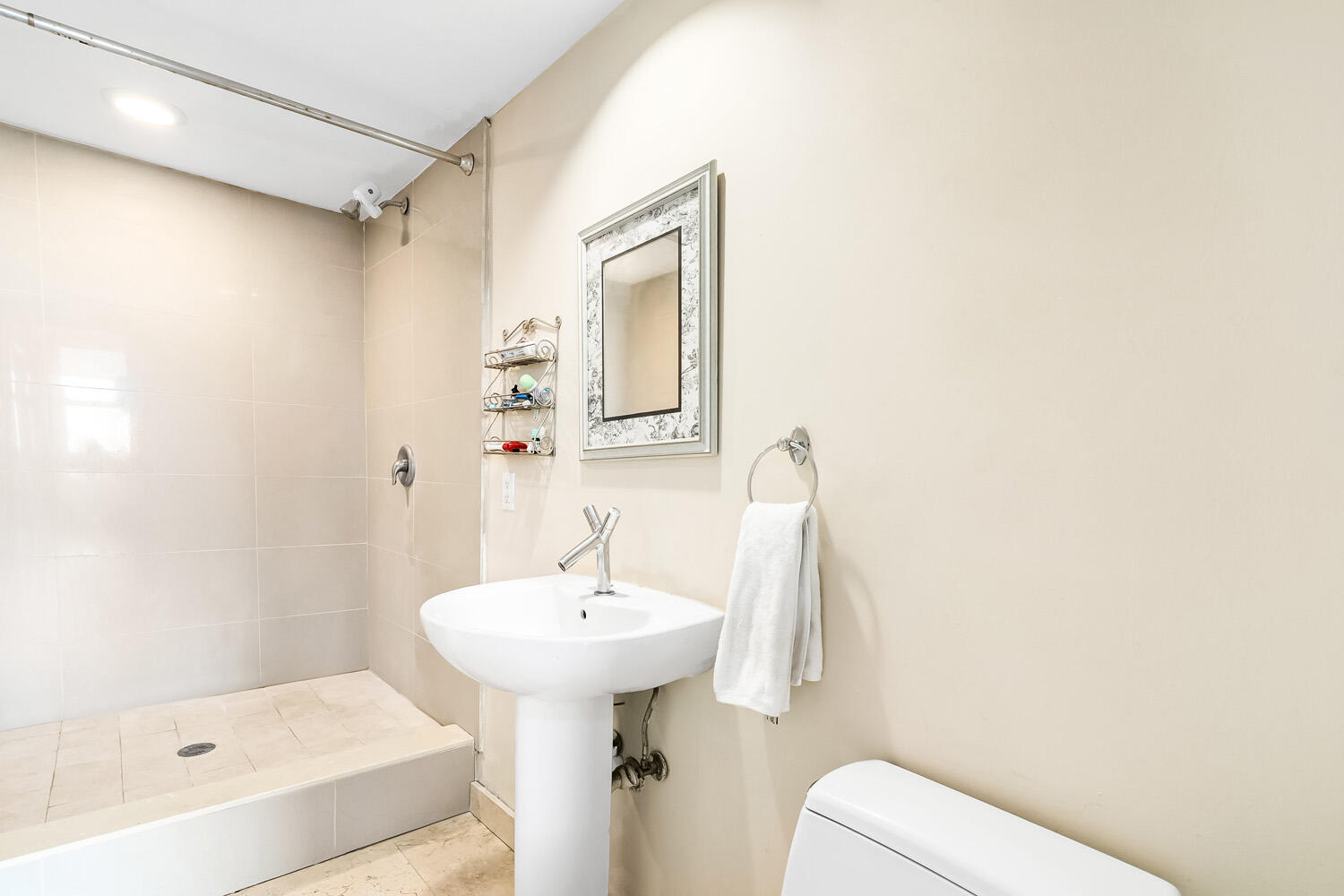 18911 Collins Avenue 506 Property Photo 41