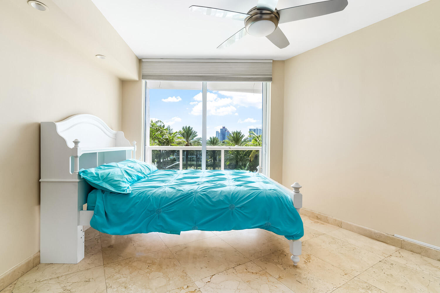 18911 Collins Avenue 506 Property Photo 46