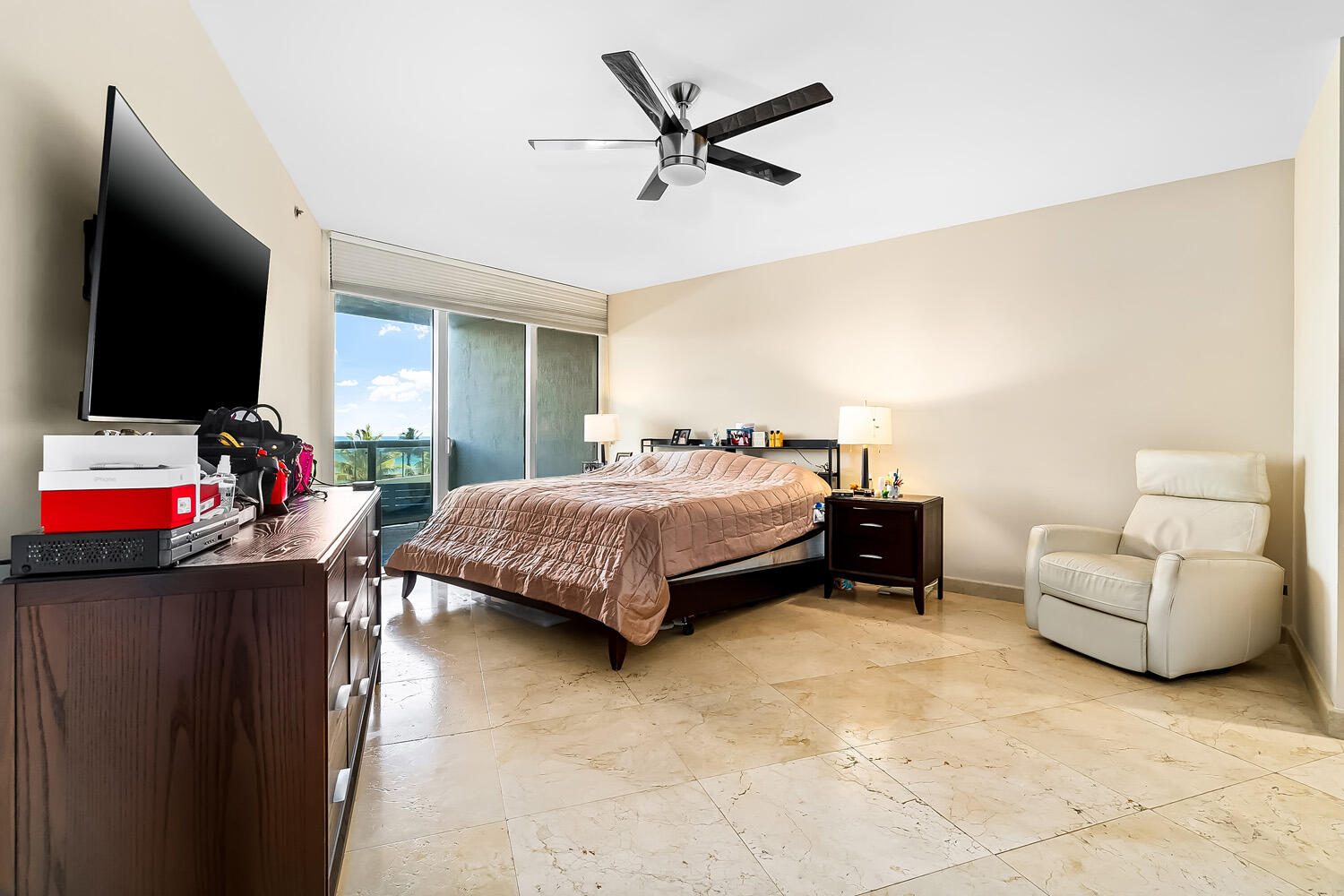18911 Collins Avenue 506 Property Photo 51