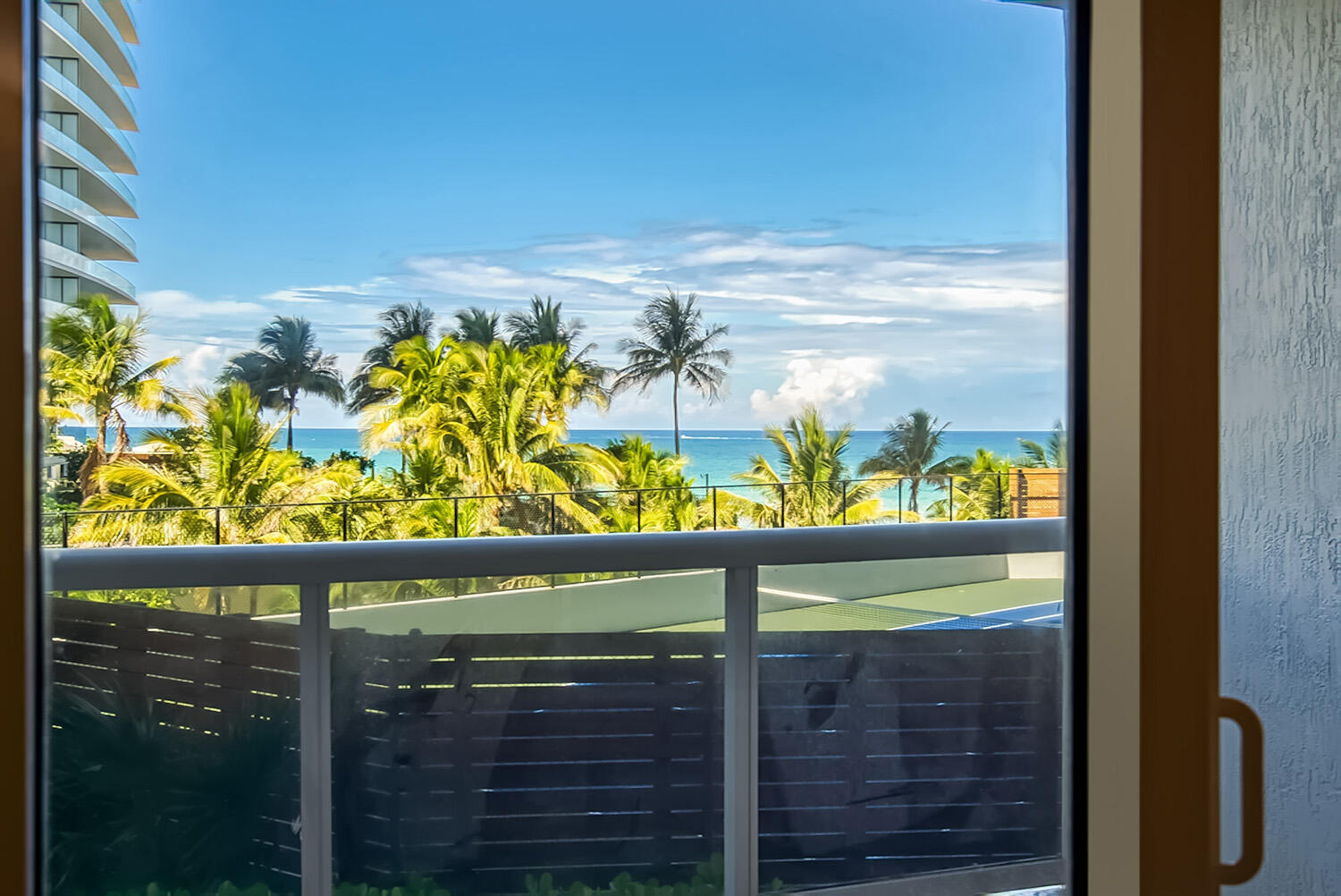 18911 Collins Avenue 506 Property Photo 53