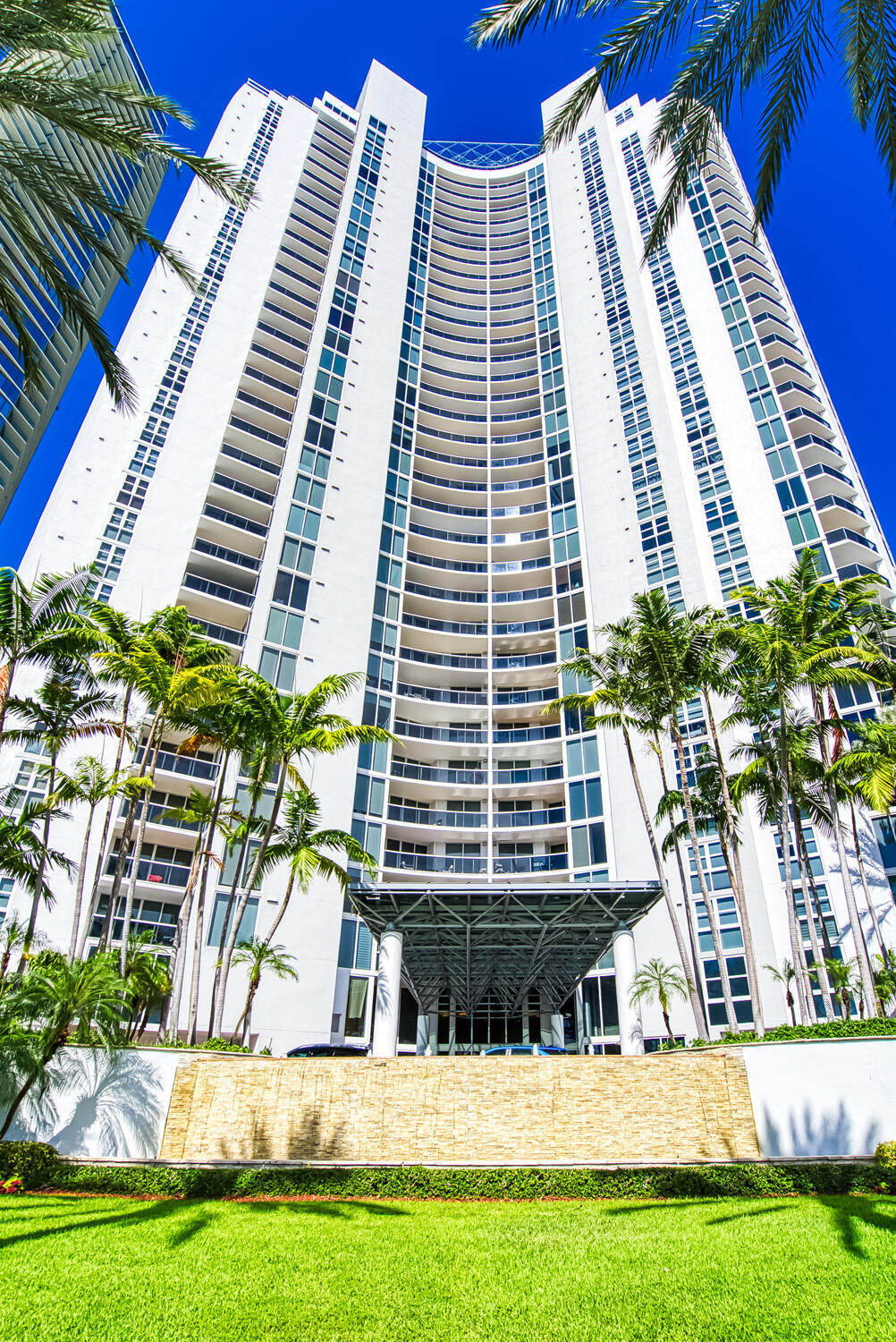18911 Collins Avenue 506 Property Photo 83