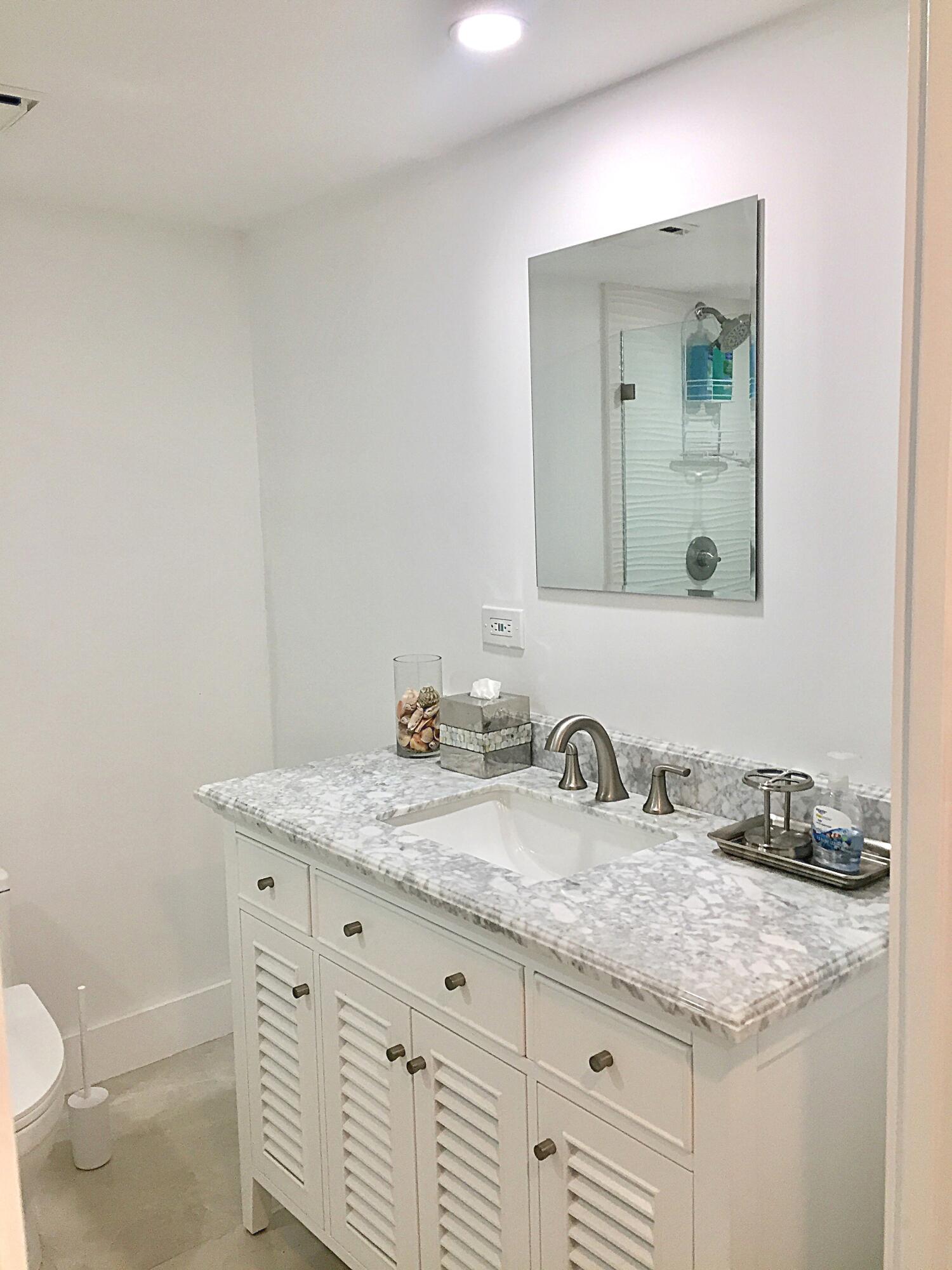 5550 N Ocean Drive 22b Property Photo 37