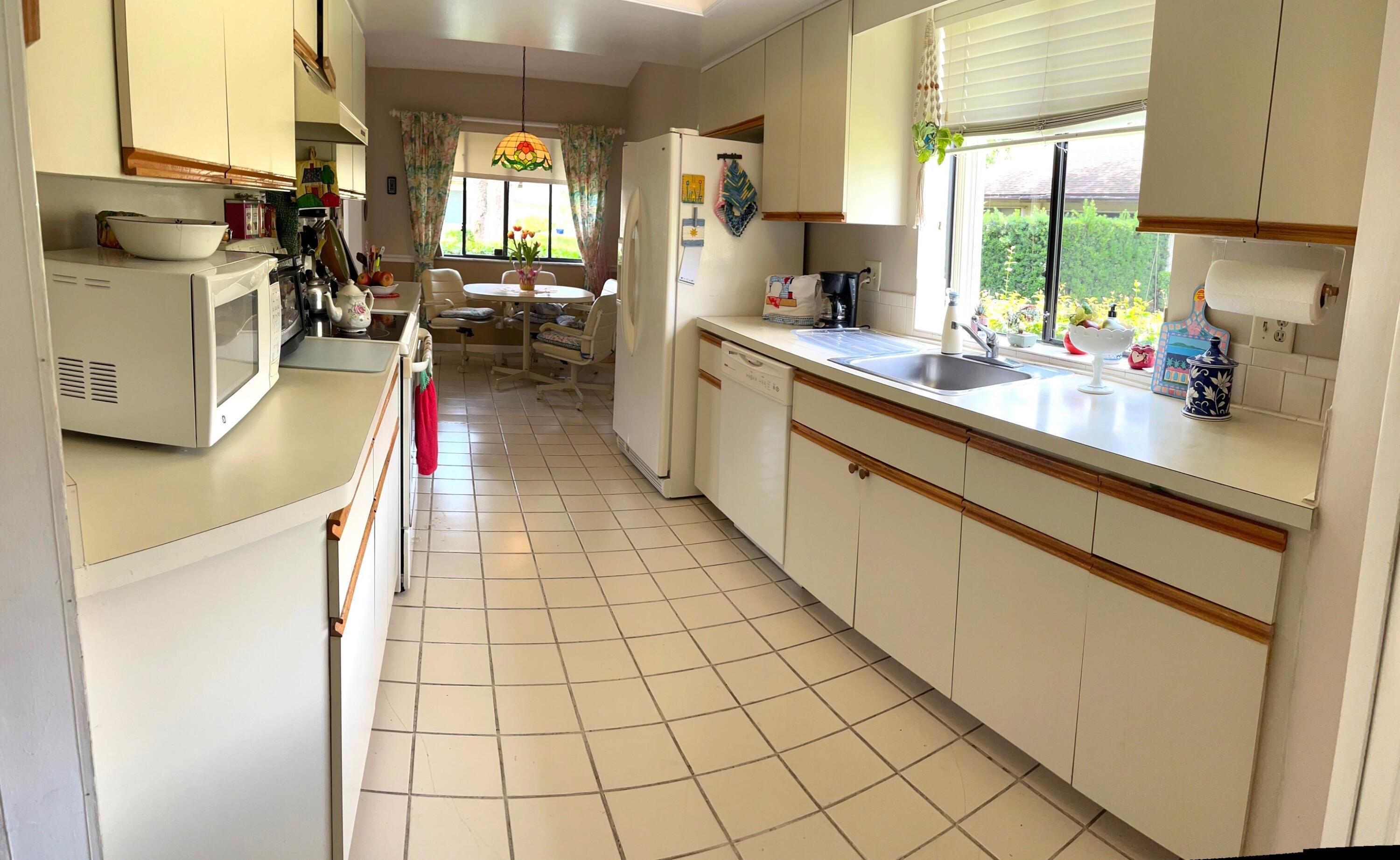 139 Meander Circle Property Photo 11