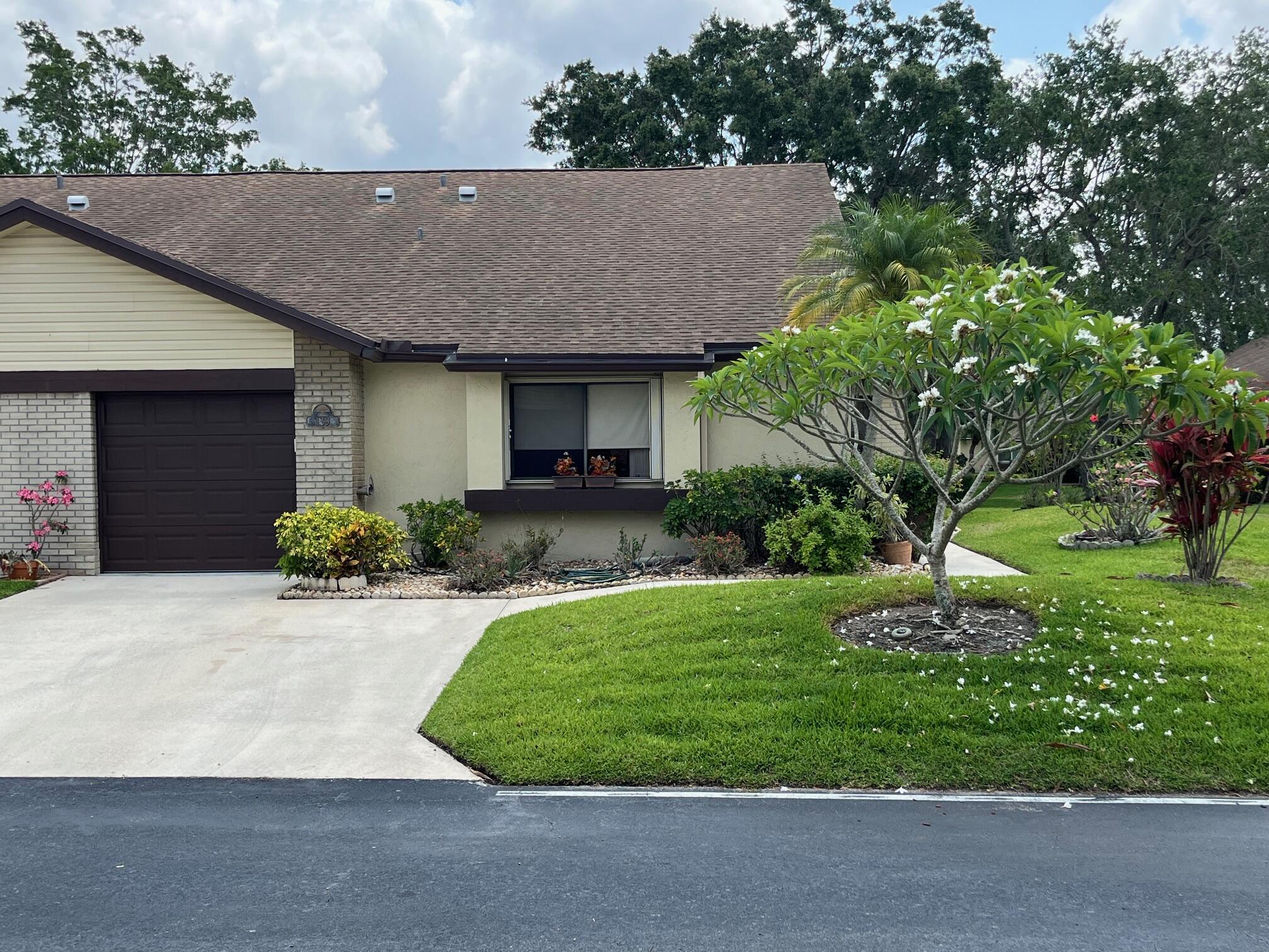 139 Meander Circle Property Photo 24