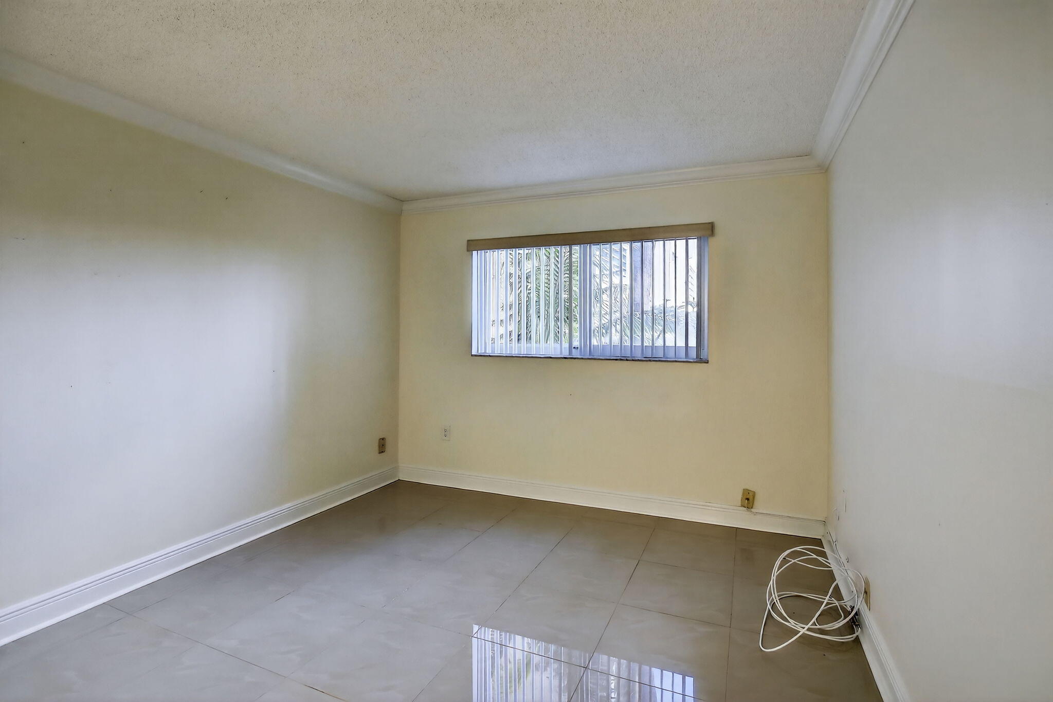 2951 Sunrise Lakes Drive E 107 Property Photo 19