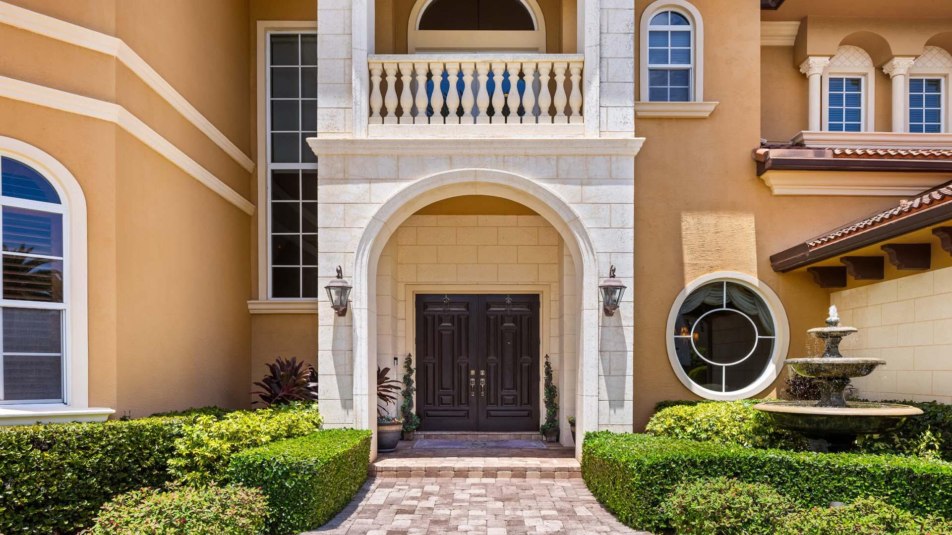 929 Banyan Drive Property Photo 4