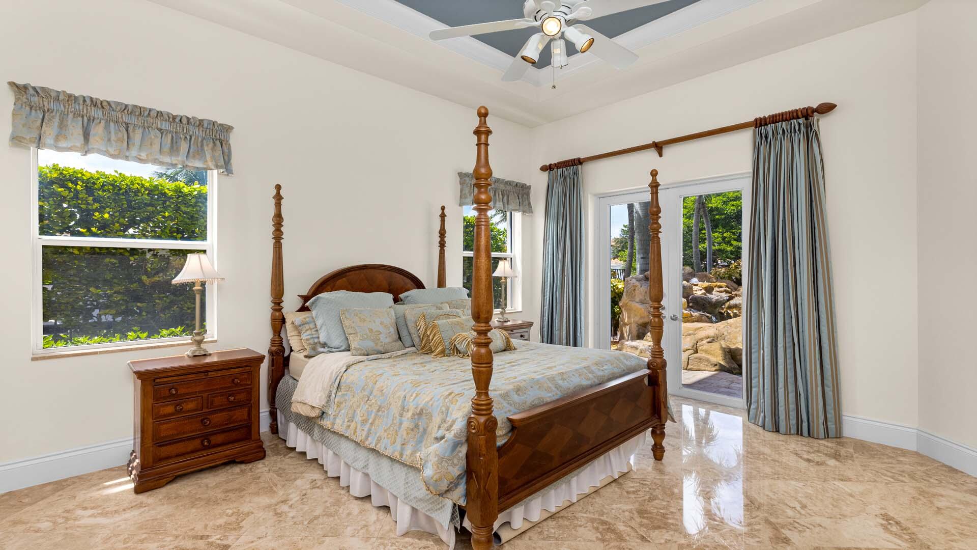 929 Banyan Drive Property Photo 13