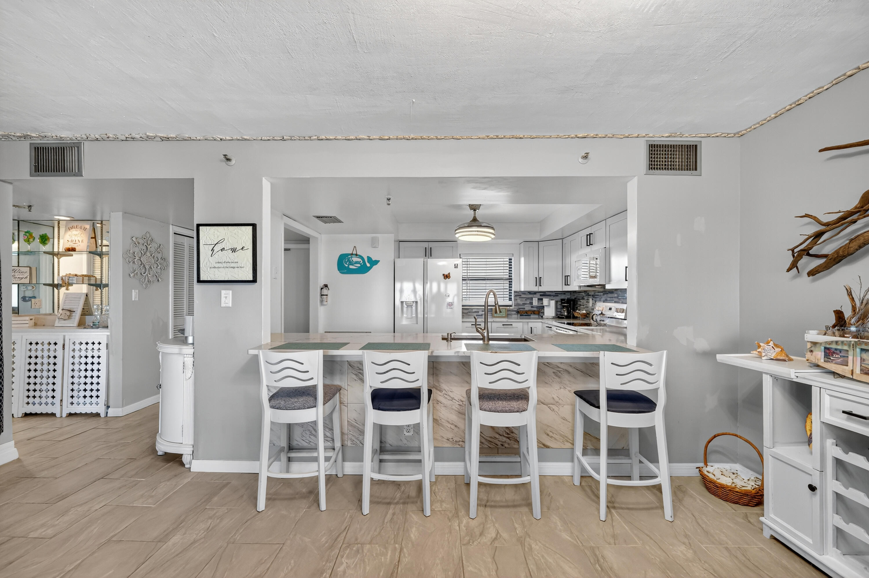 801 S Ocean Drive 910 Property Photo 9