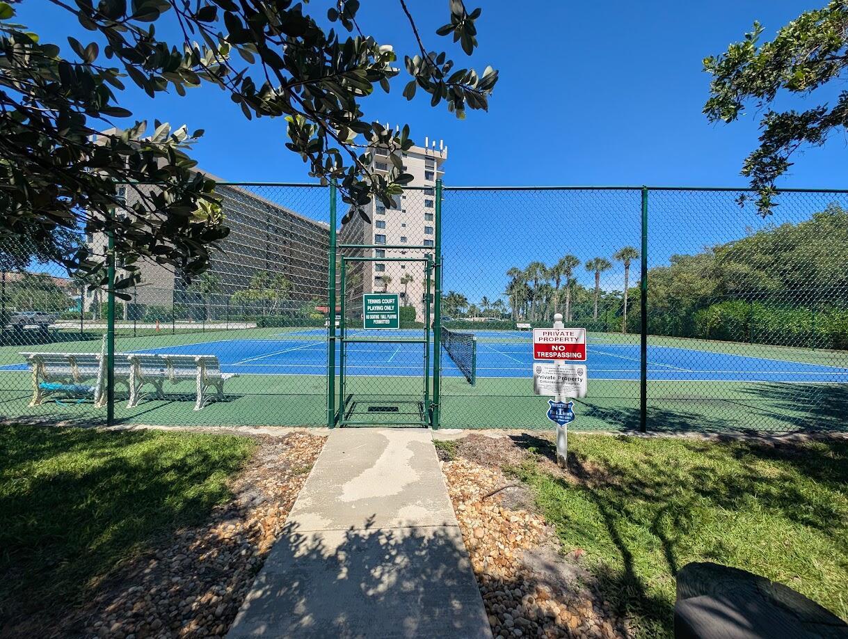 801 S Ocean Drive 910 Property Photo 32