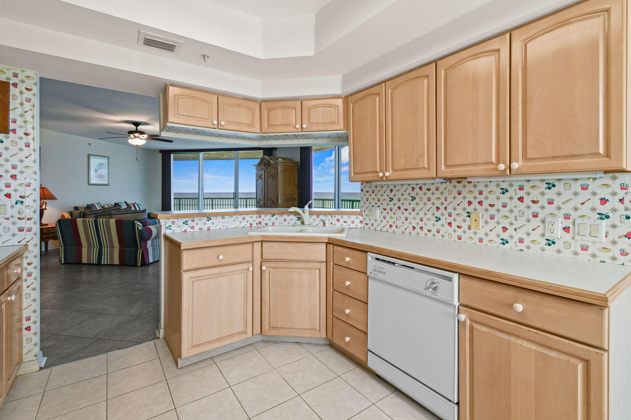8650 S Ocean Drive 306 Property Photo 17