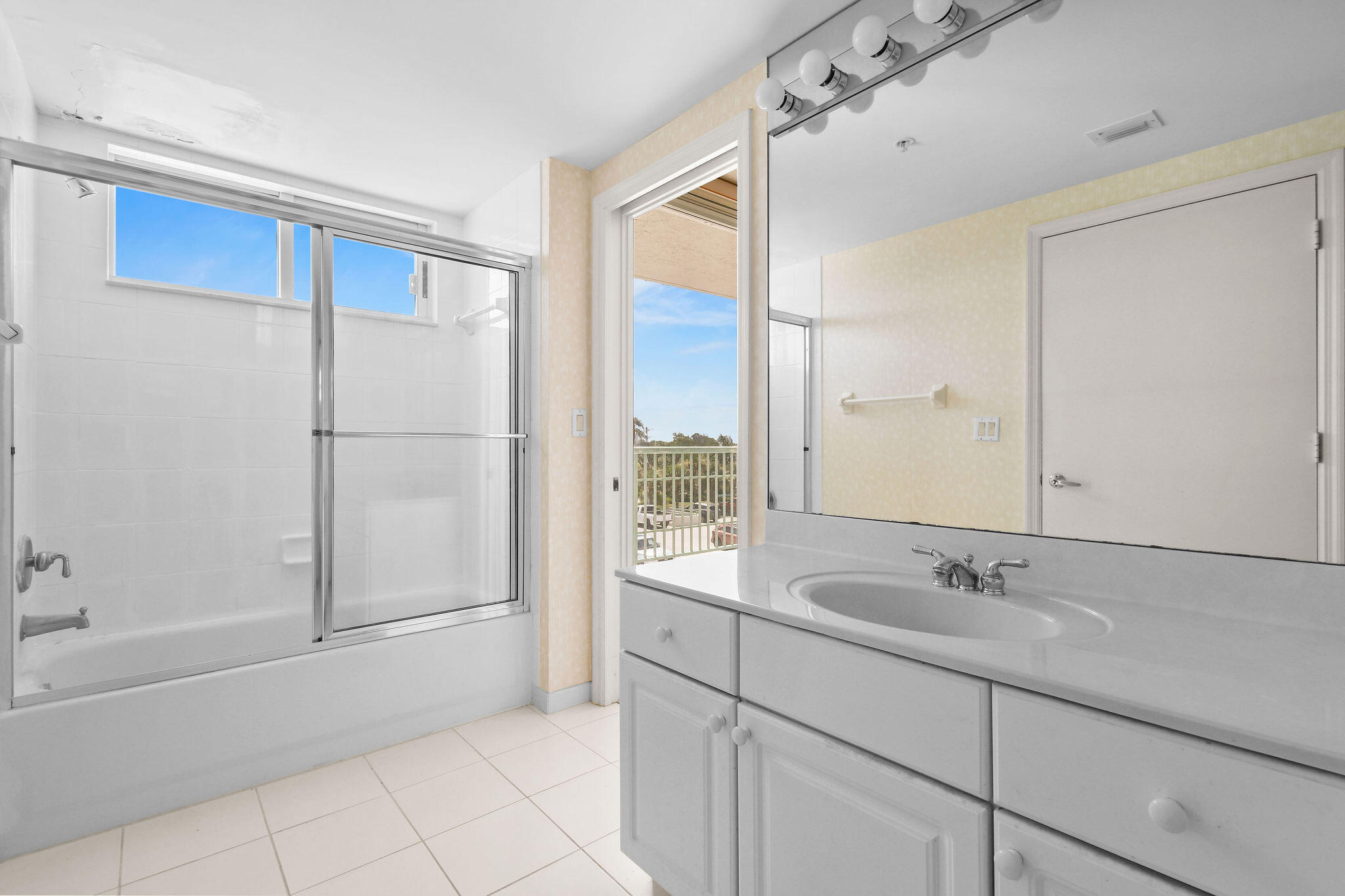 8650 S Ocean Drive 306 Property Photo 32