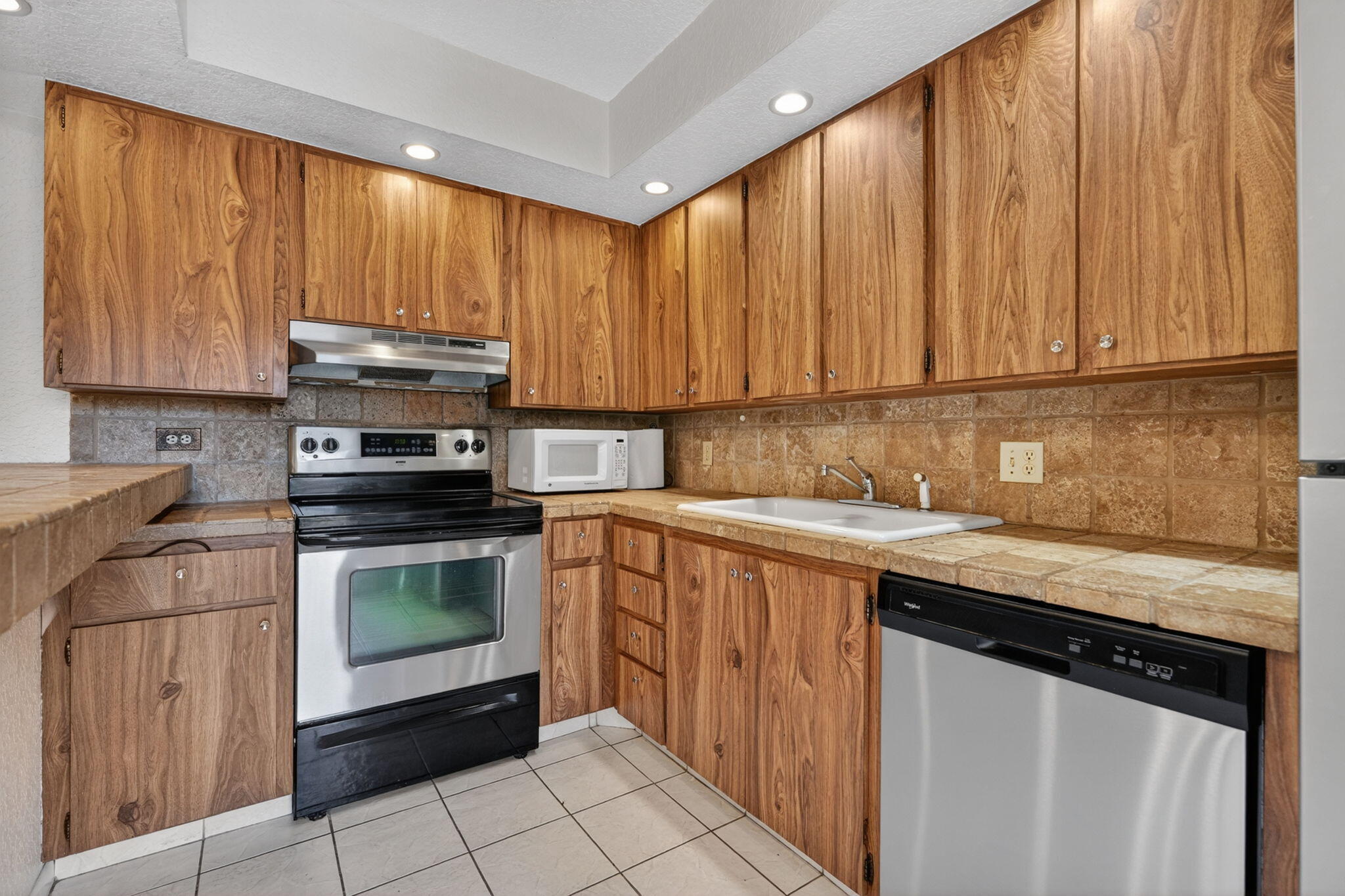 3900 County Line Road 21d Property Photo 17