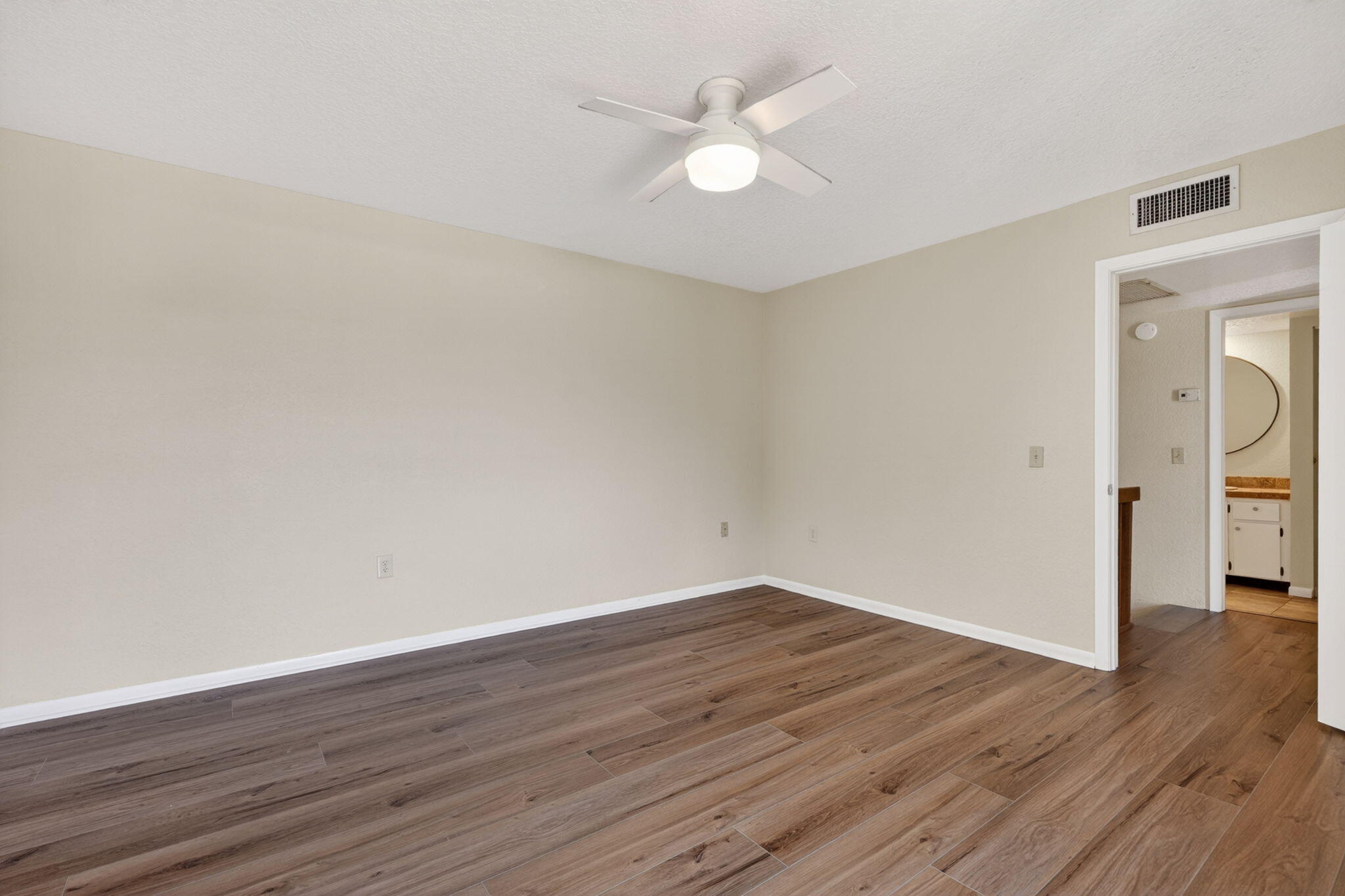 3900 County Line Road 21d Property Photo 27