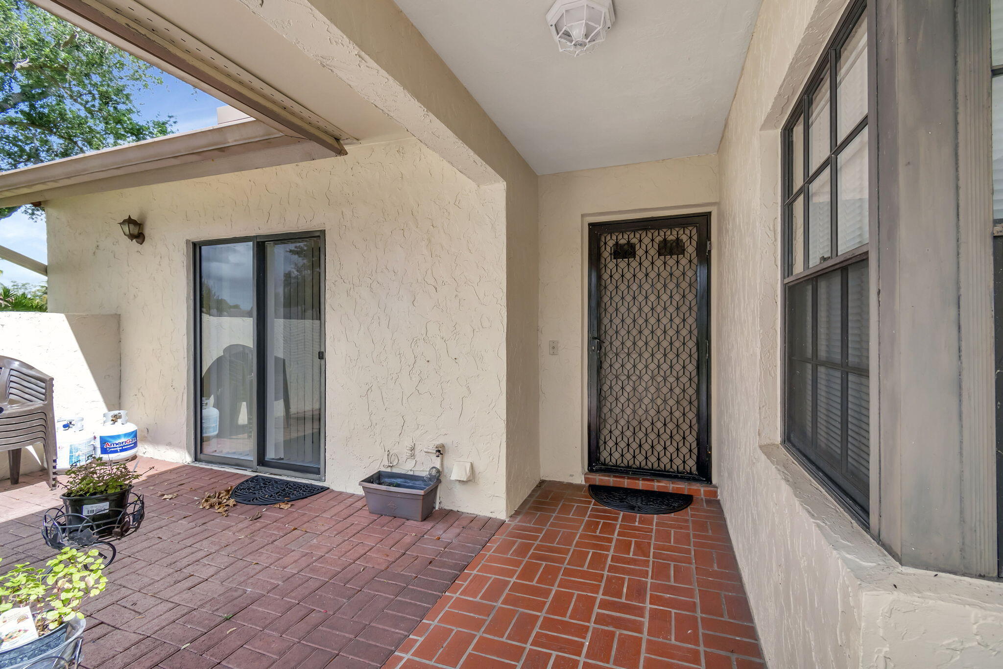5531 Parkwalk Circle E Property Photo 4
