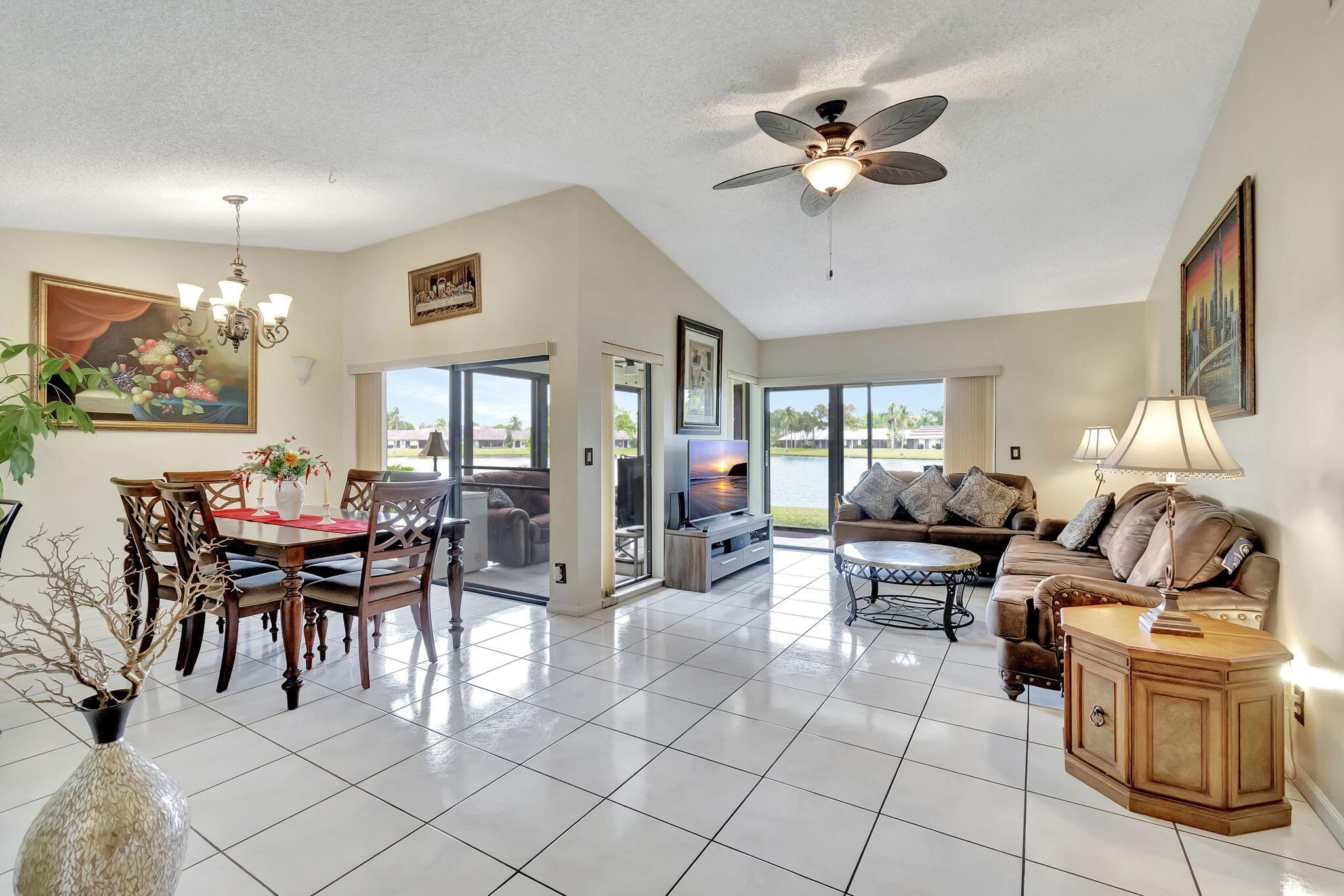 5531 Parkwalk Circle E Property Photo 8