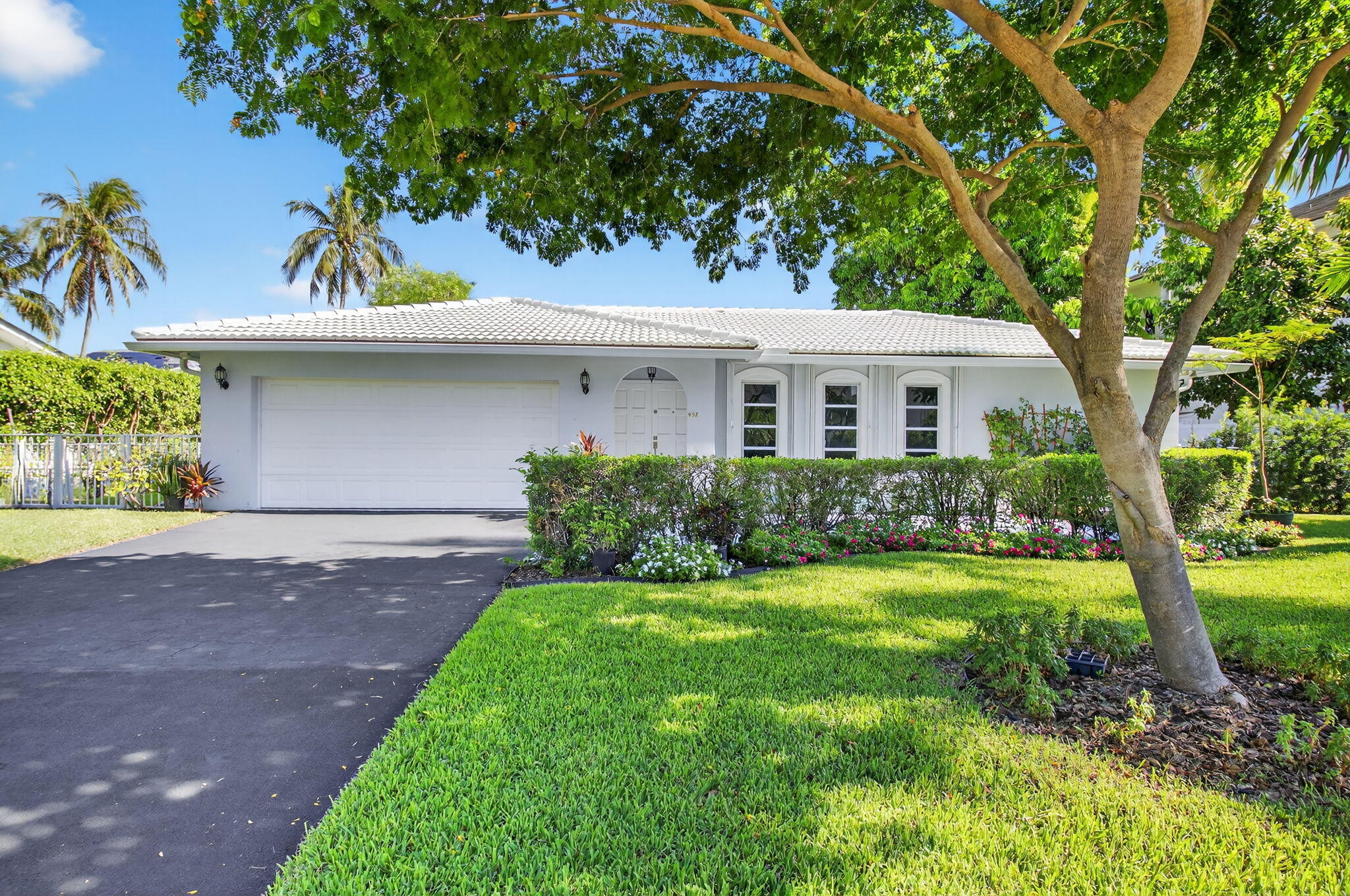 937 Banyan Drive Property Photo 1