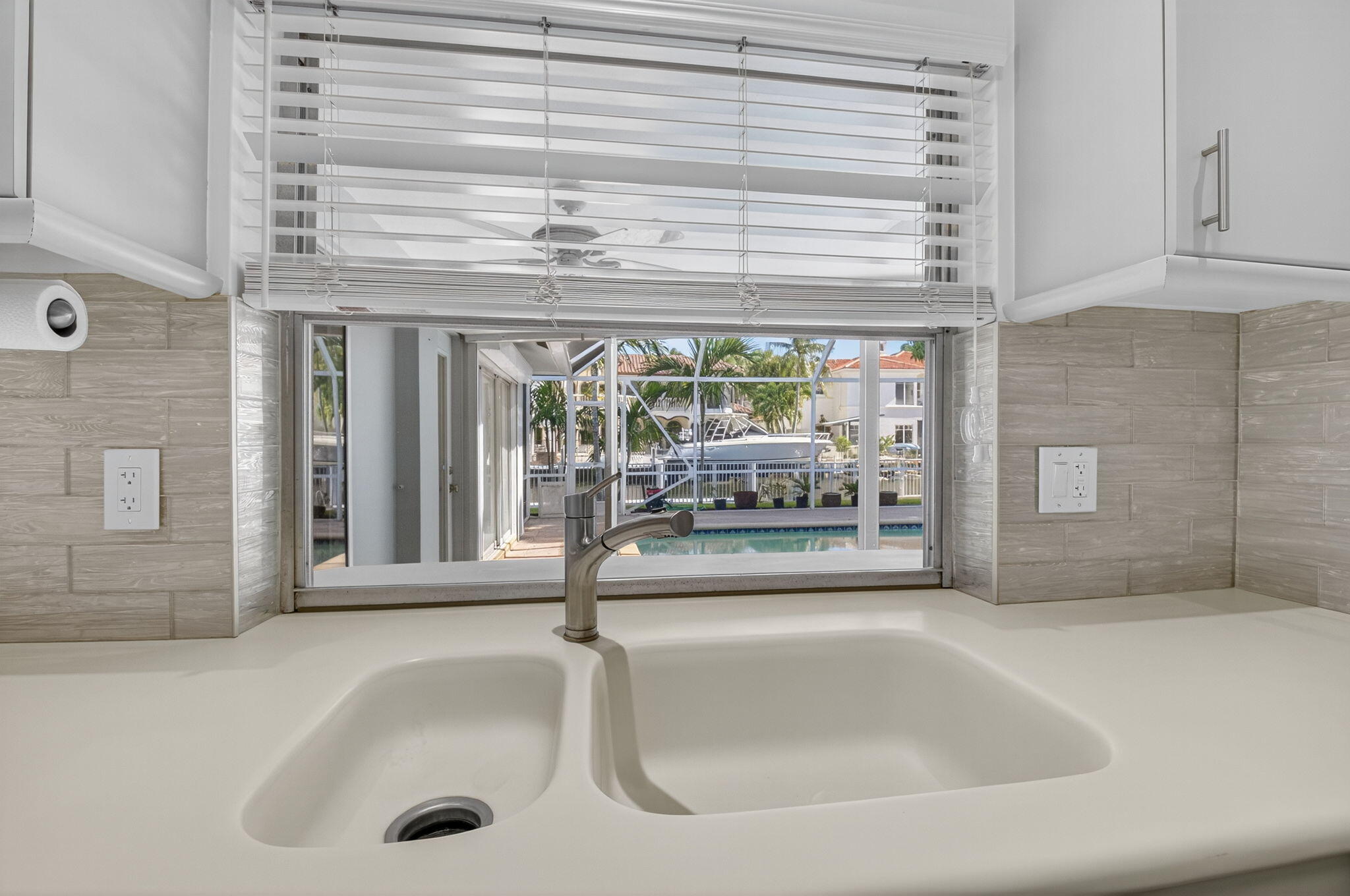 937 Banyan Drive Property Photo 10