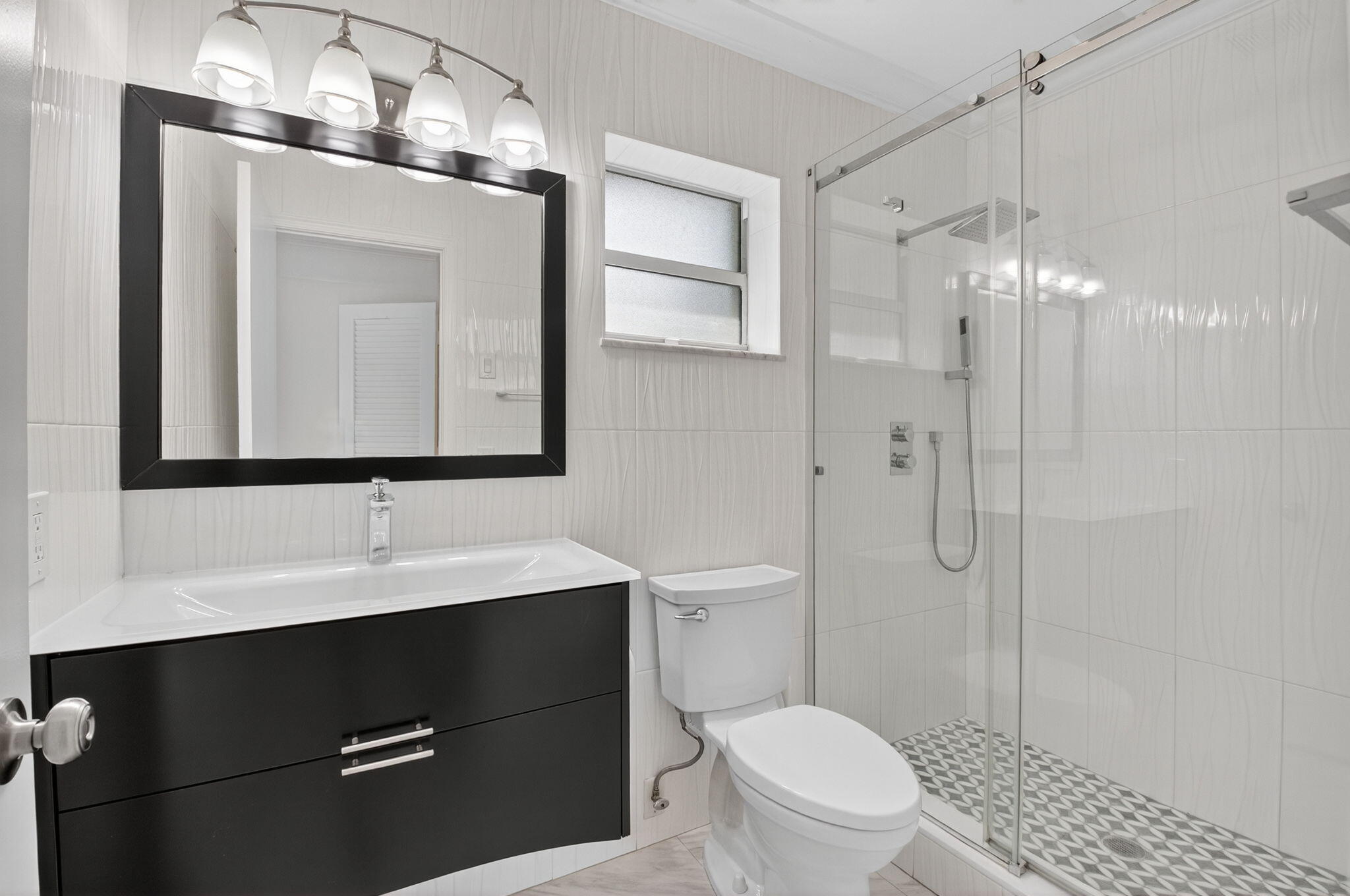 937 Banyan Drive Property Photo 14