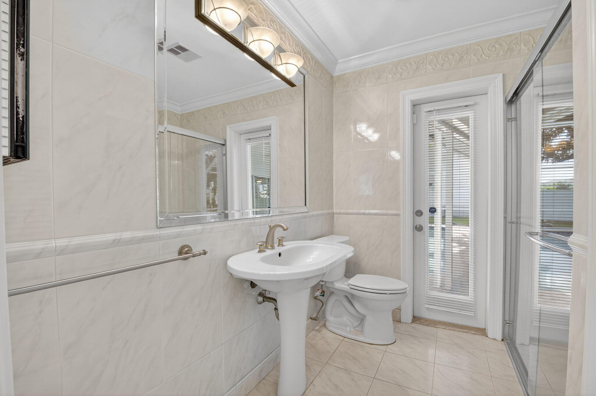 937 Banyan Drive Property Photo 16