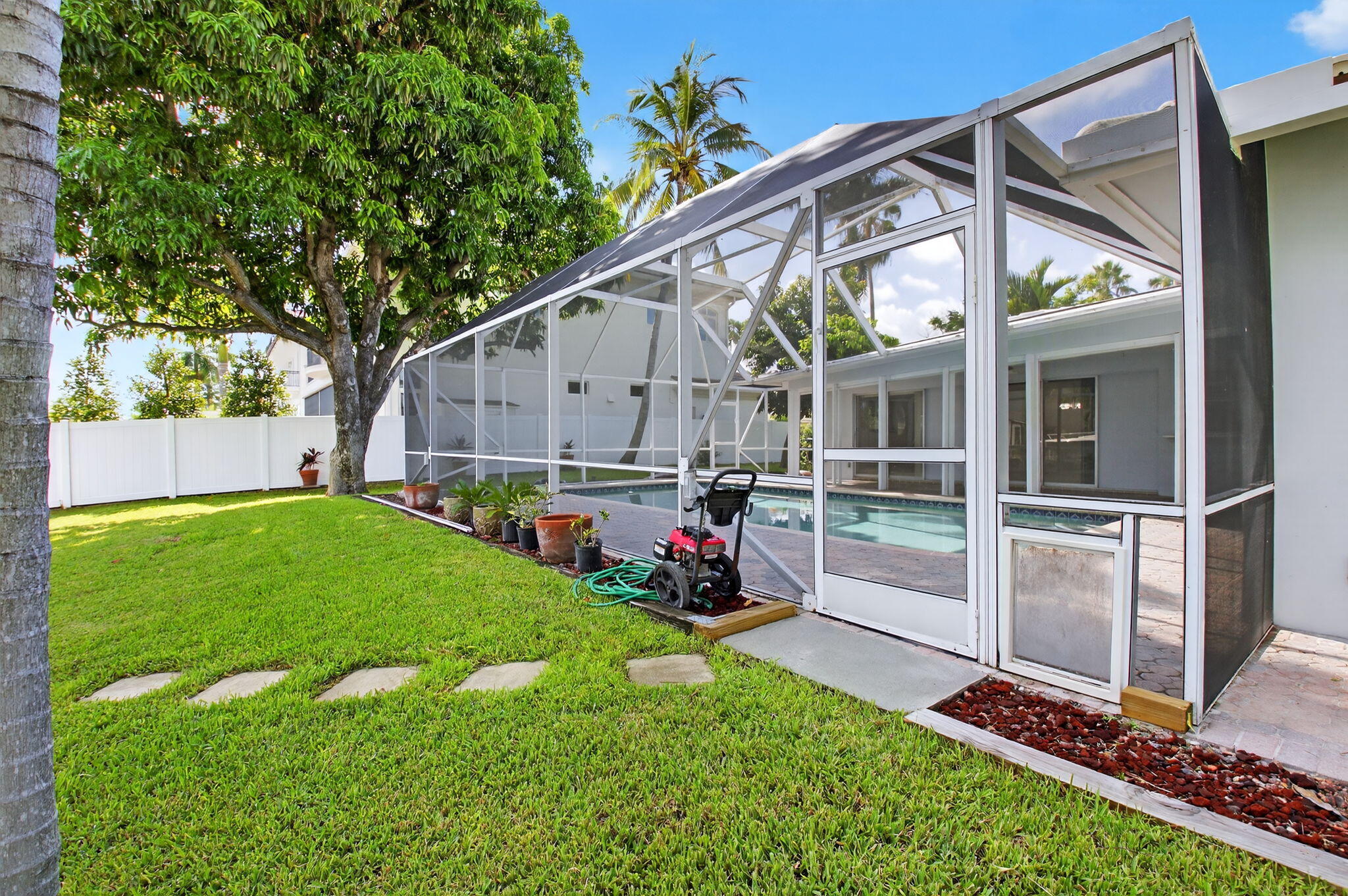 937 Banyan Drive Property Photo 22
