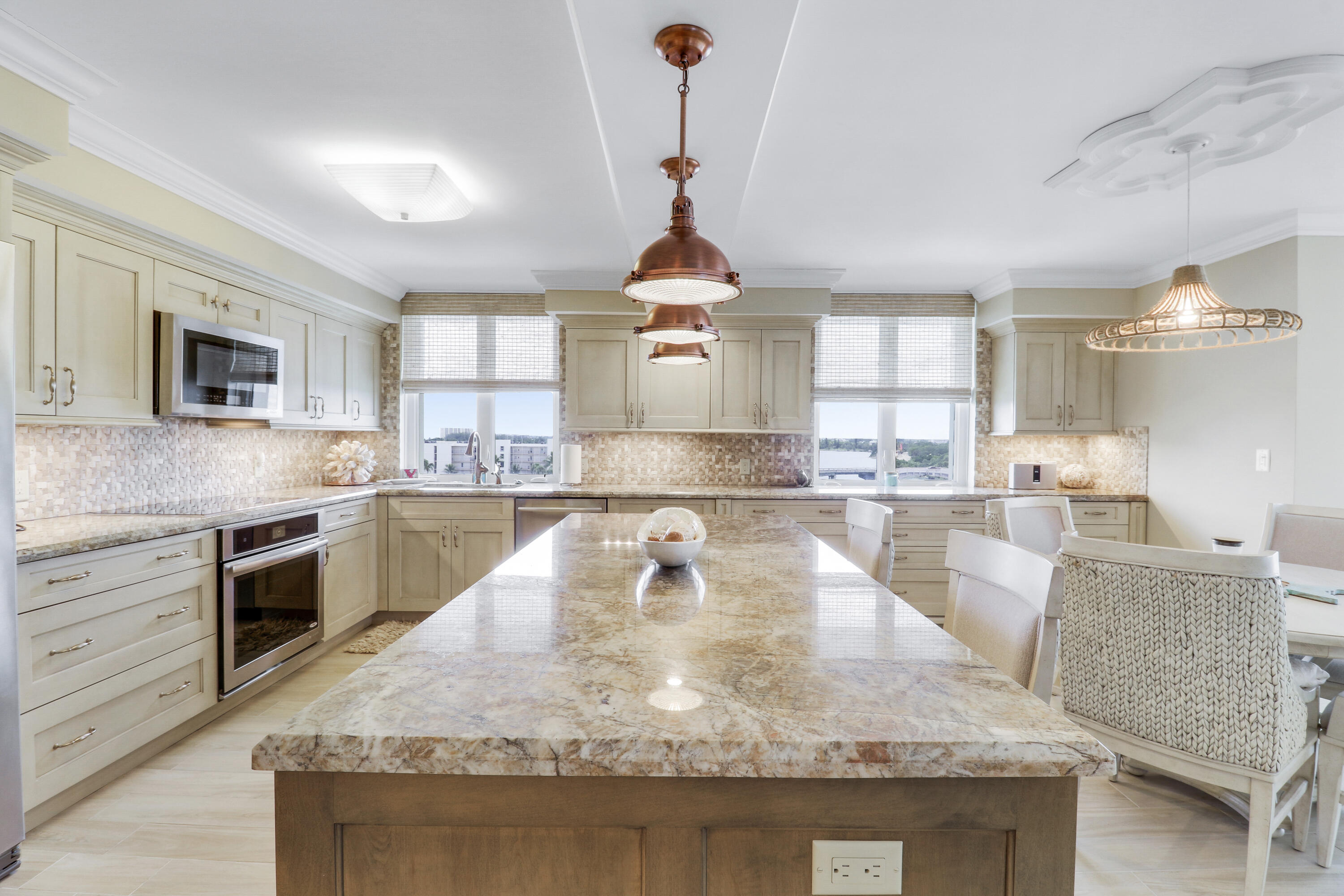 375 Beach Road 803 Property Photo 6