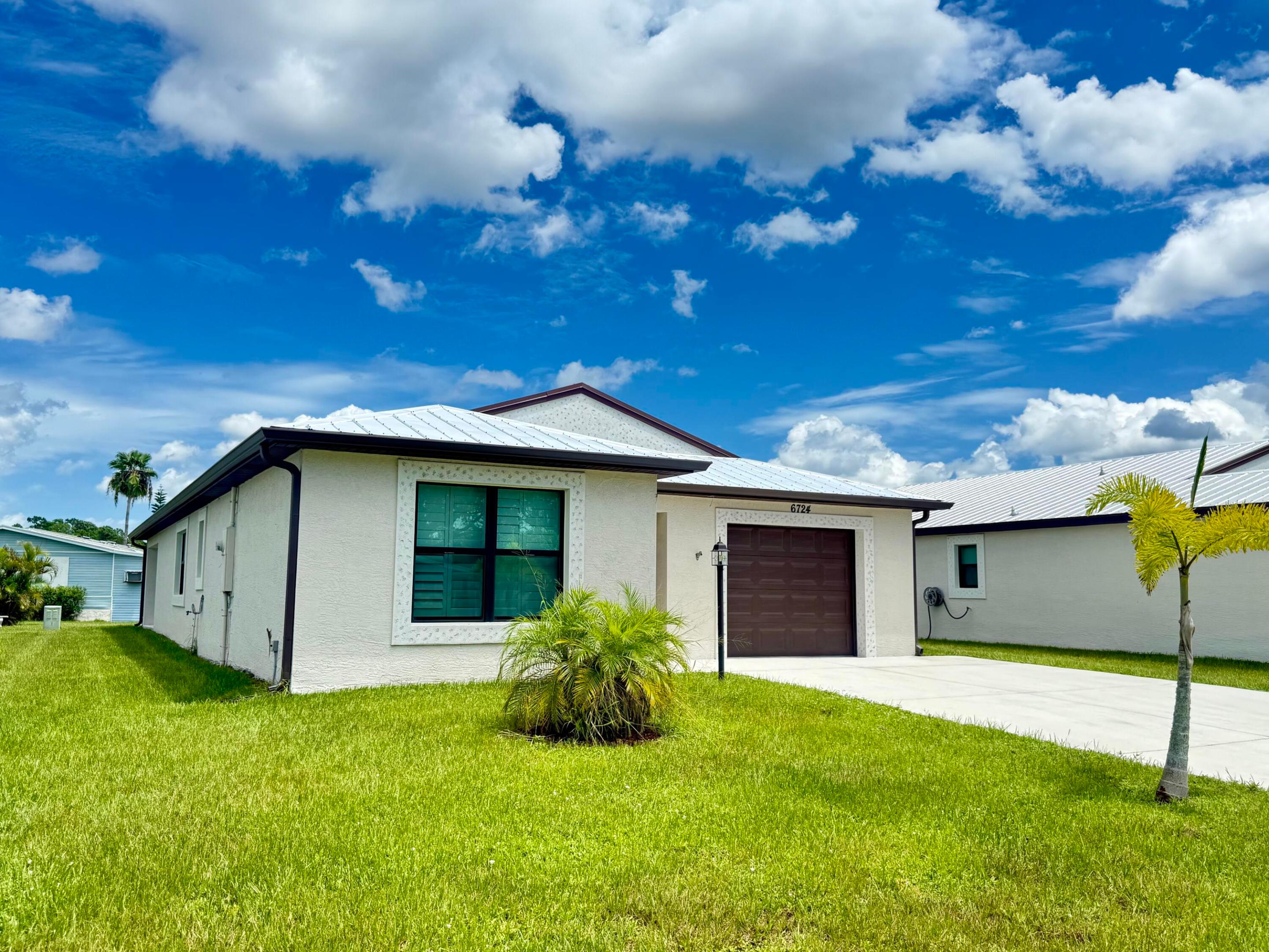 6724 Lila Court Property Photo 1