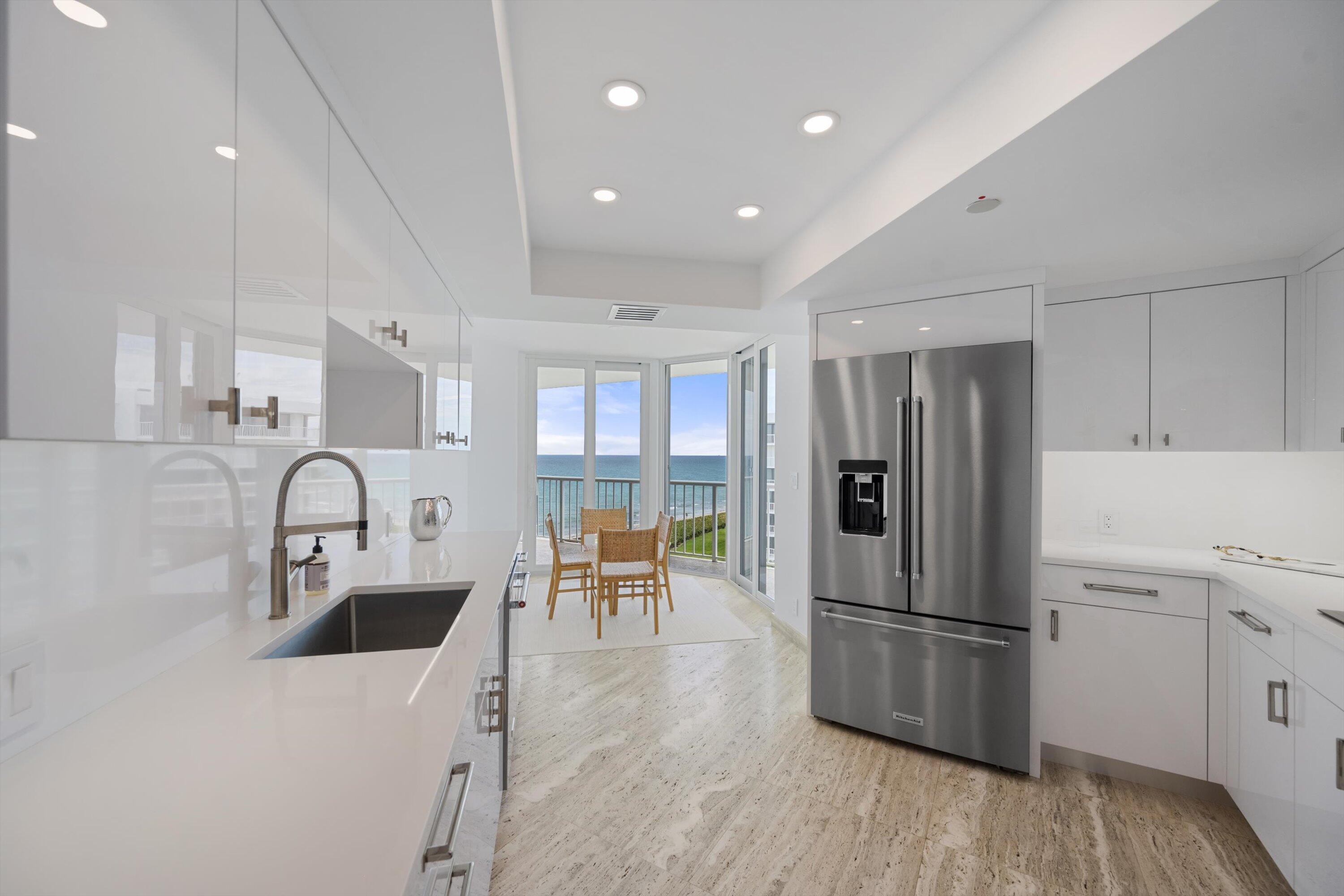 3170 S Ocean Boulevard 601n Property Photo 10