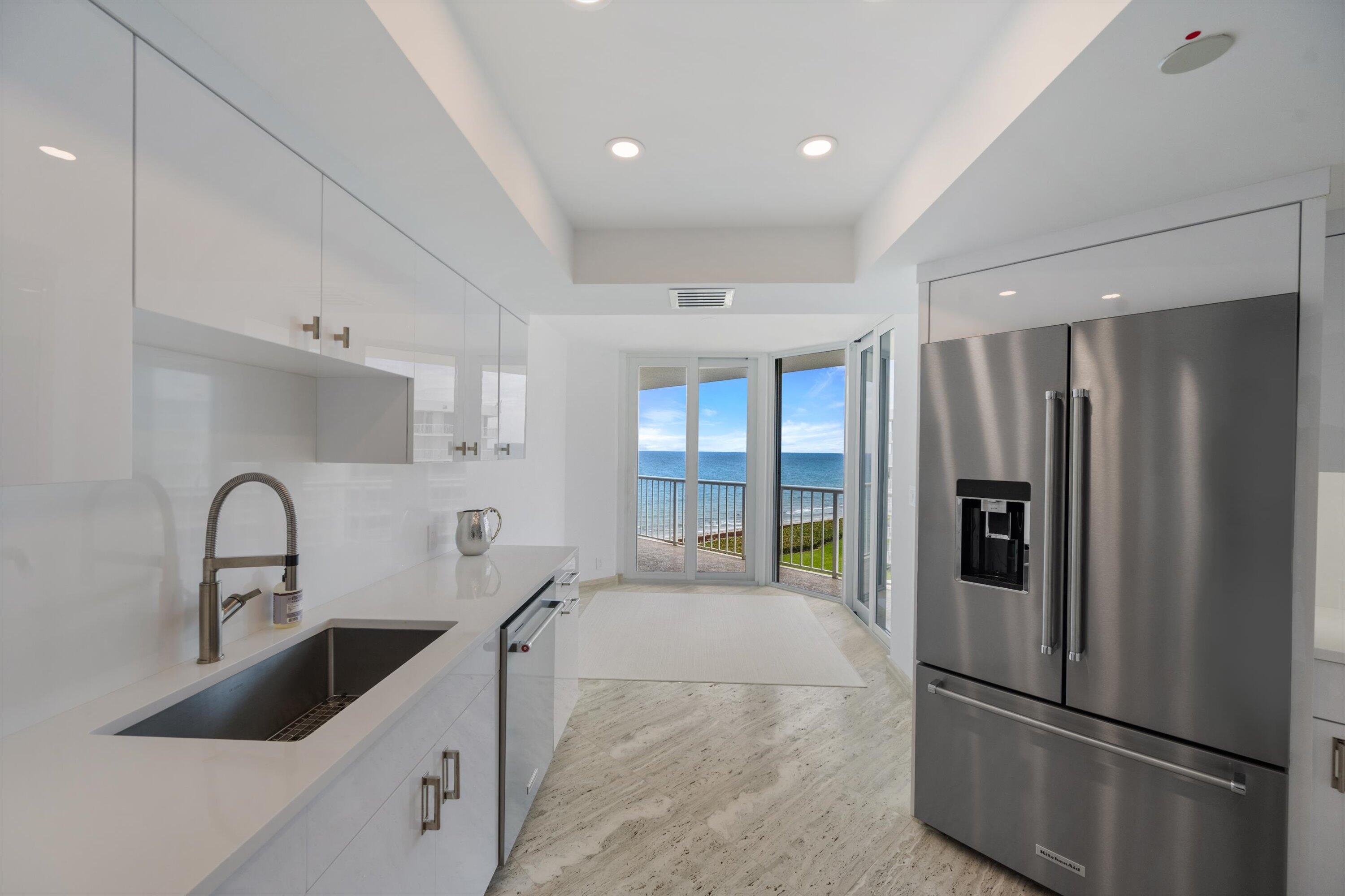 3170 S Ocean Boulevard 601n Property Photo 11