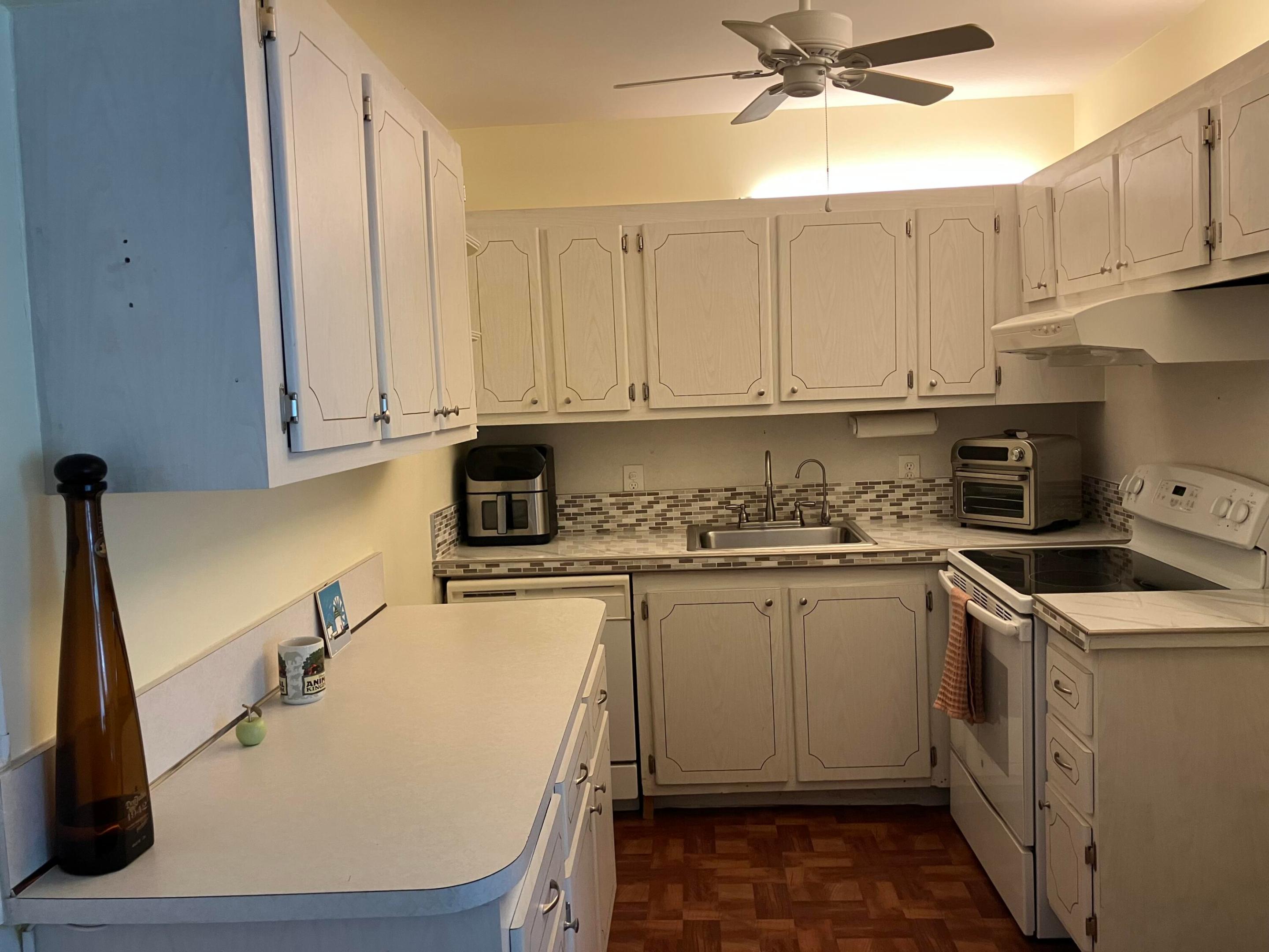 103 Prescott E Property Photo 5