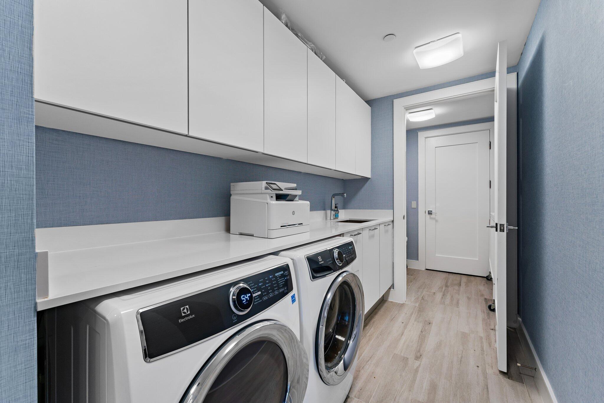 3730 N Ocean Drive 9d Property Photo 23