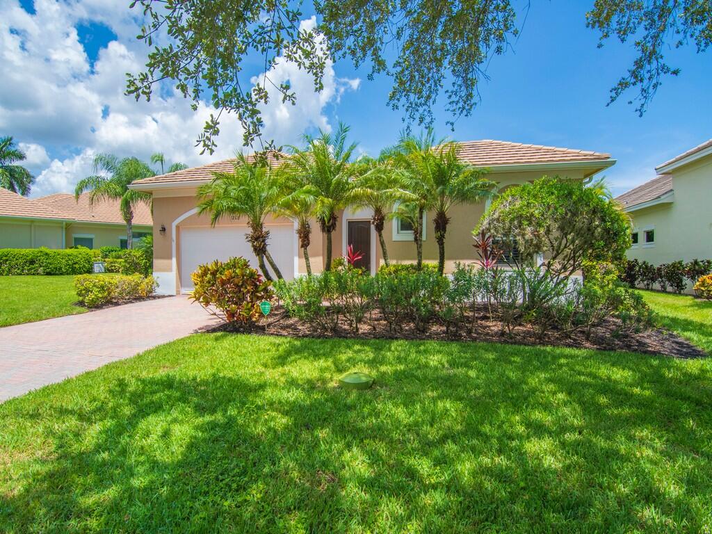 1208 Riverwind Circle Property Photo 2