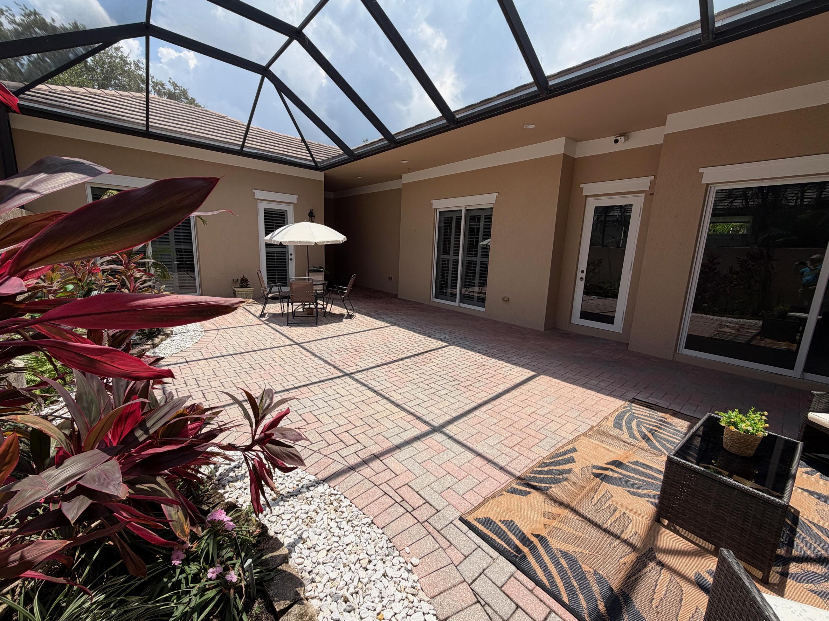 1208 Riverwind Circle Property Photo 6