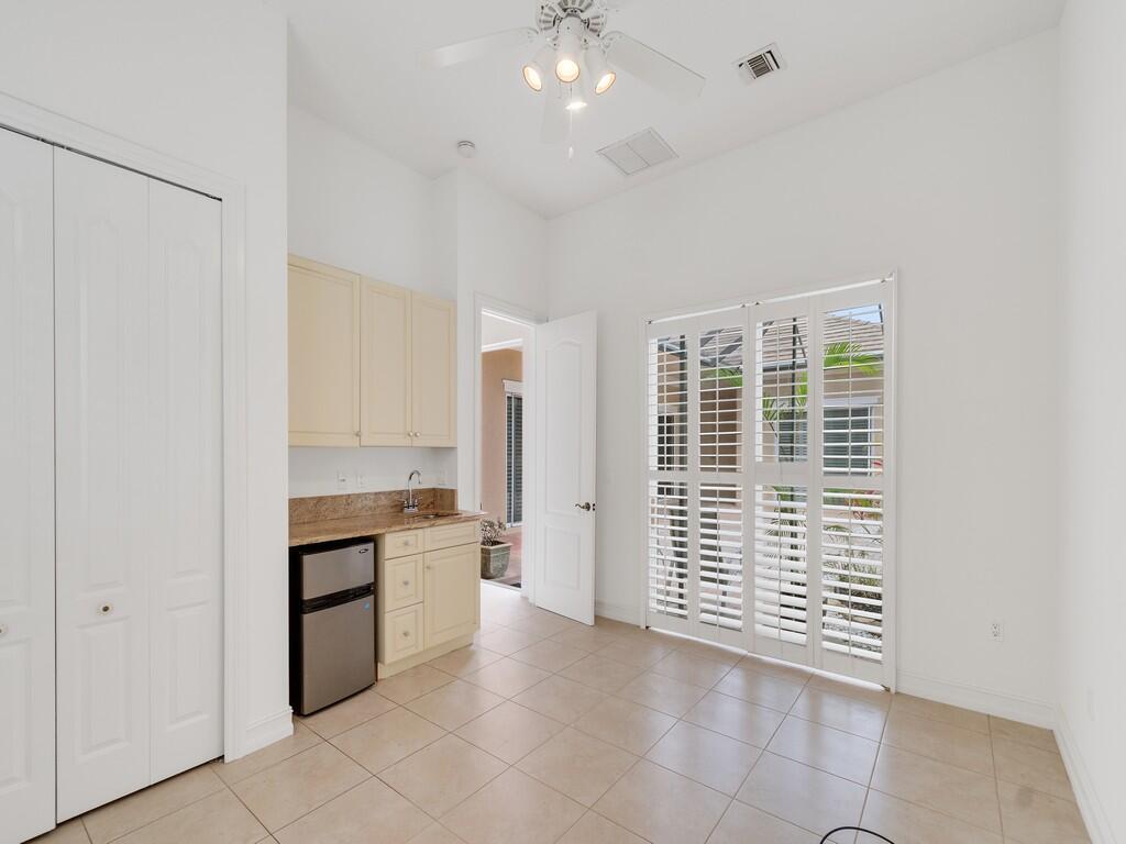 1208 Riverwind Circle Property Photo 21