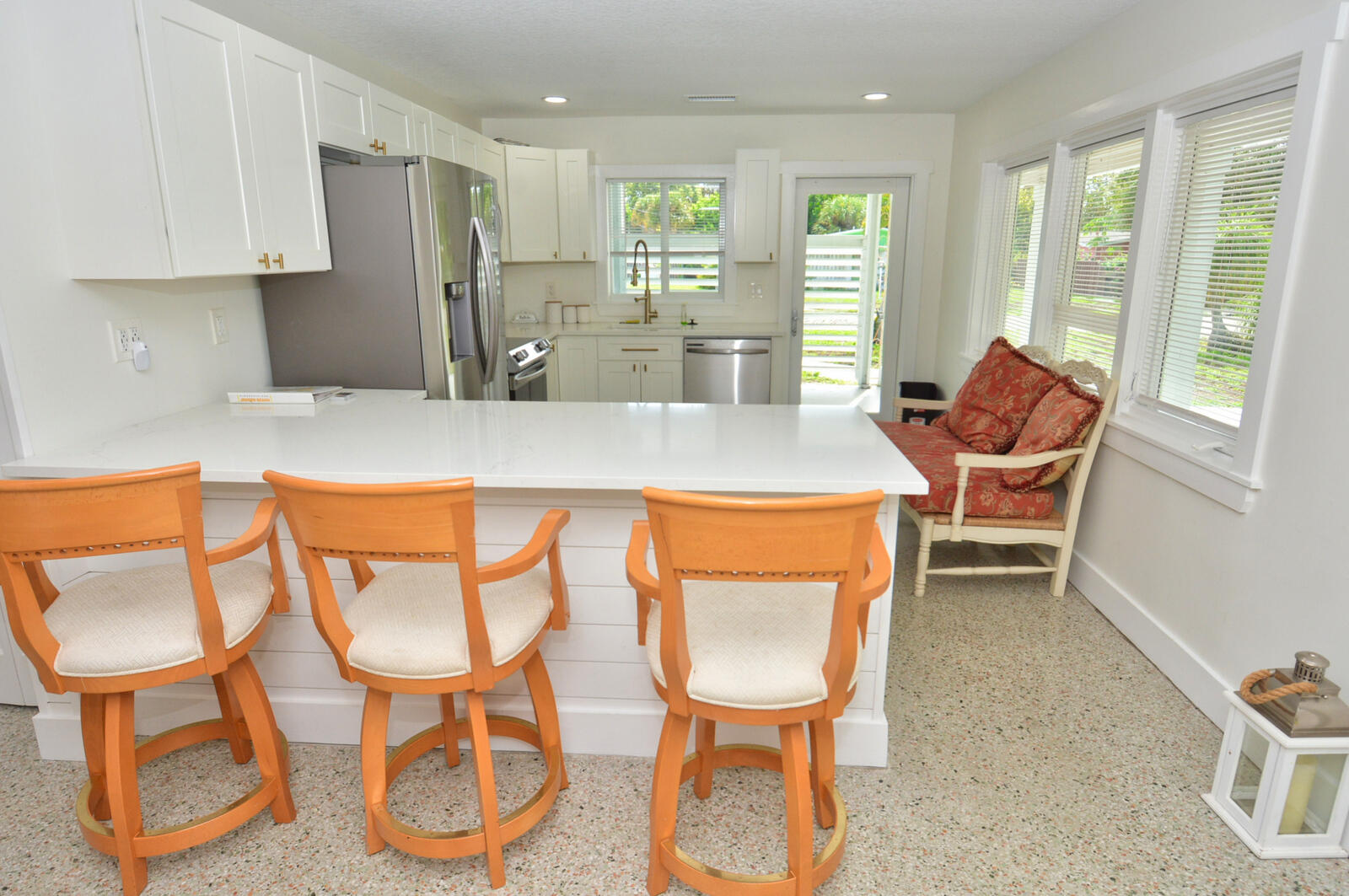 1395 Ne Flora Place Property Photo 7