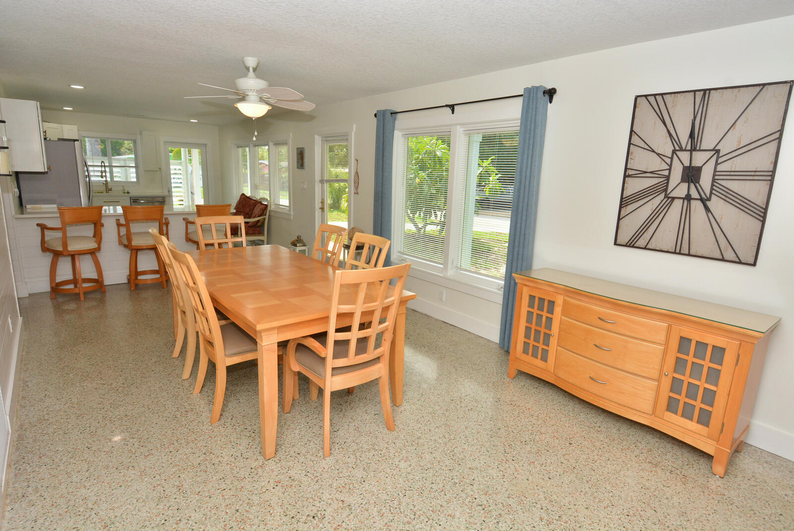1395 Ne Flora Place Property Photo 17