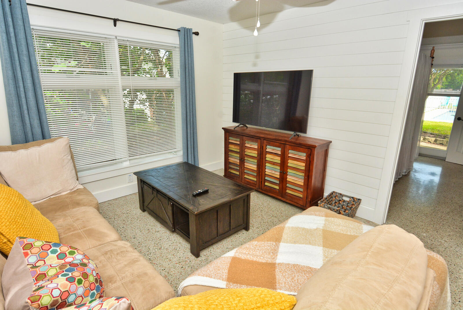 1395 Ne Flora Place Property Photo 18