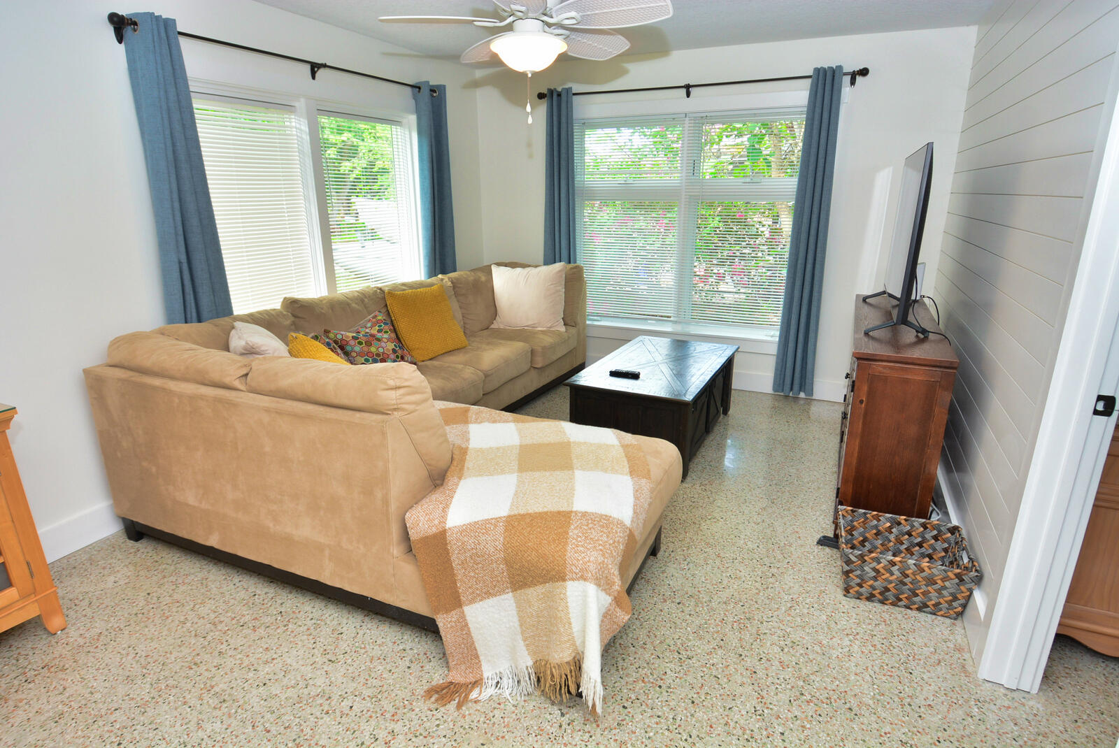1395 Ne Flora Place Property Photo 19