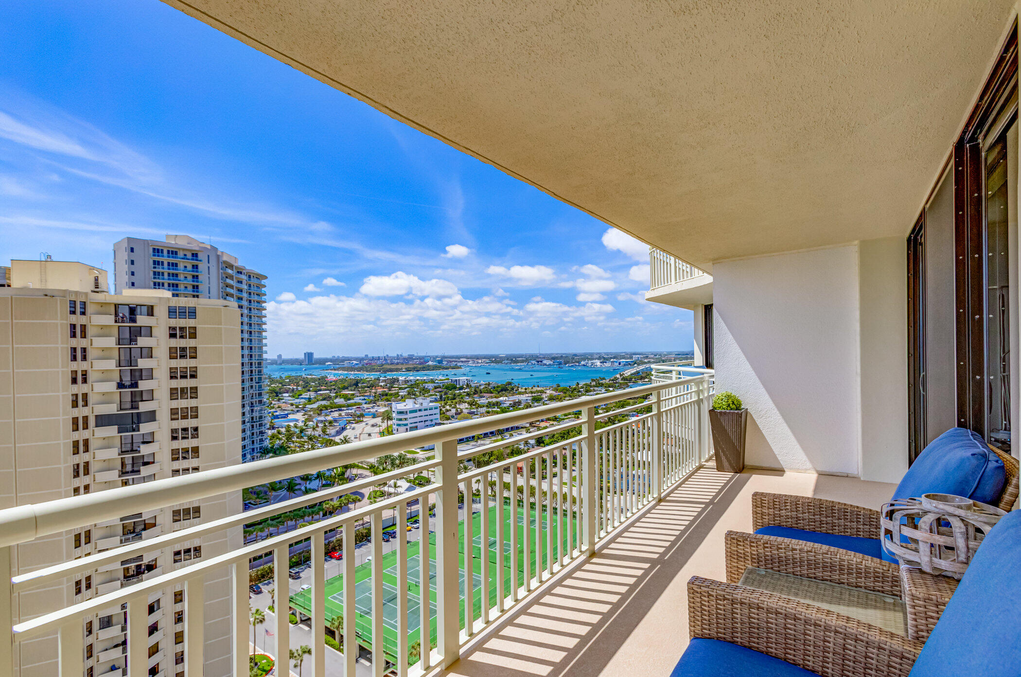 3000 N Ocean Drive 22 G Property Photo 3