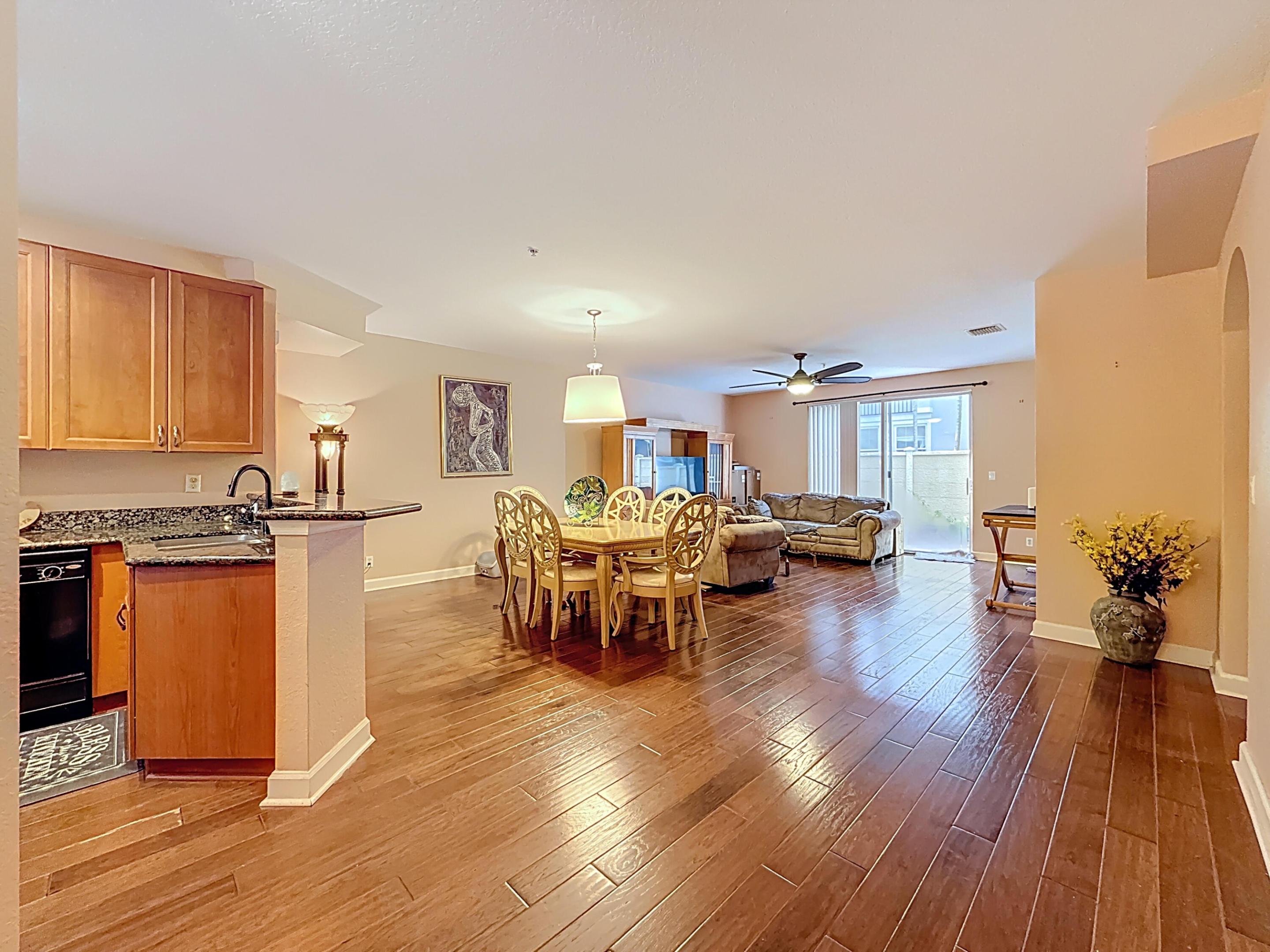 312 Bayfront Drive Property Photo 11