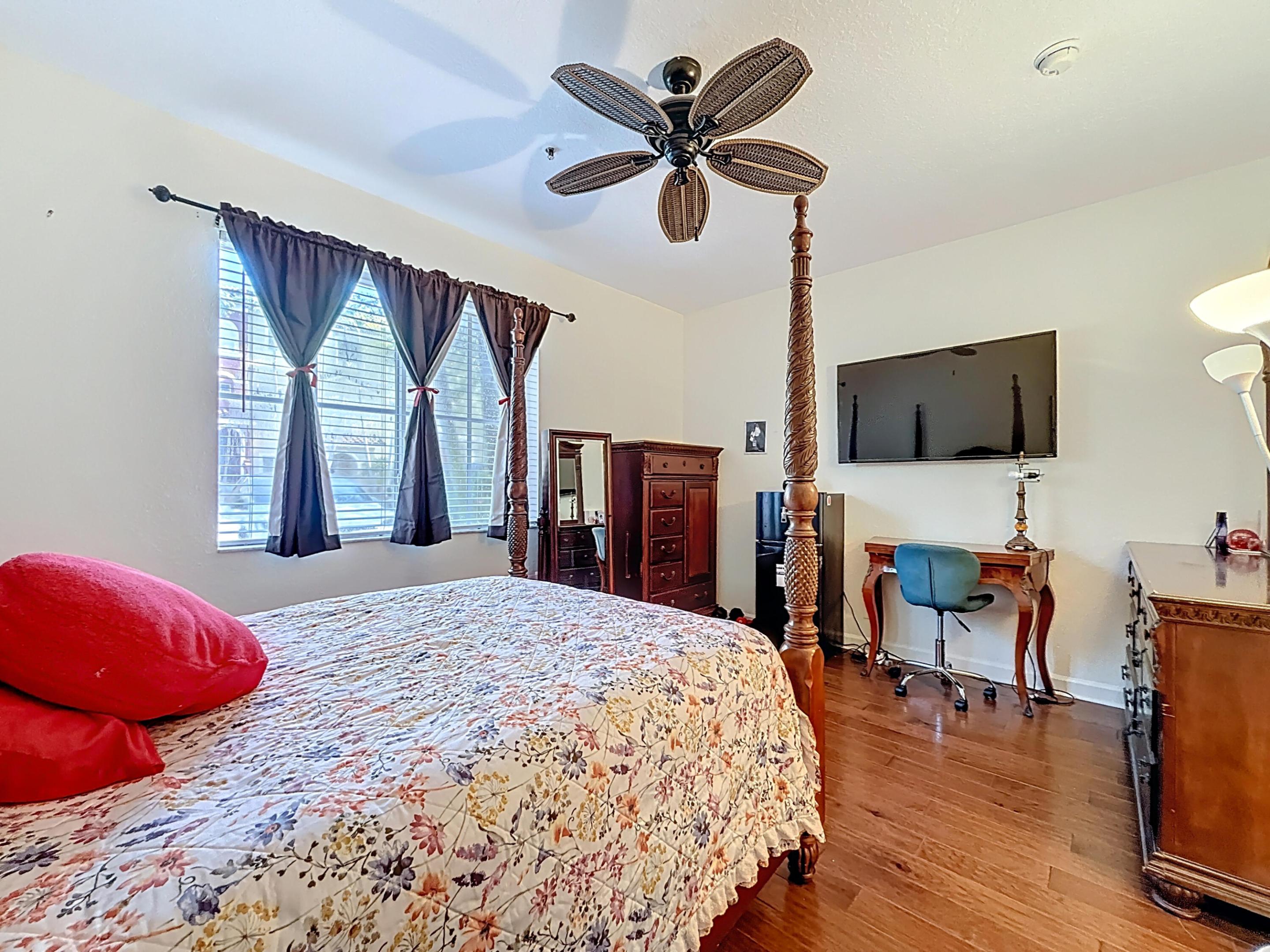 312 Bayfront Drive Property Photo 23