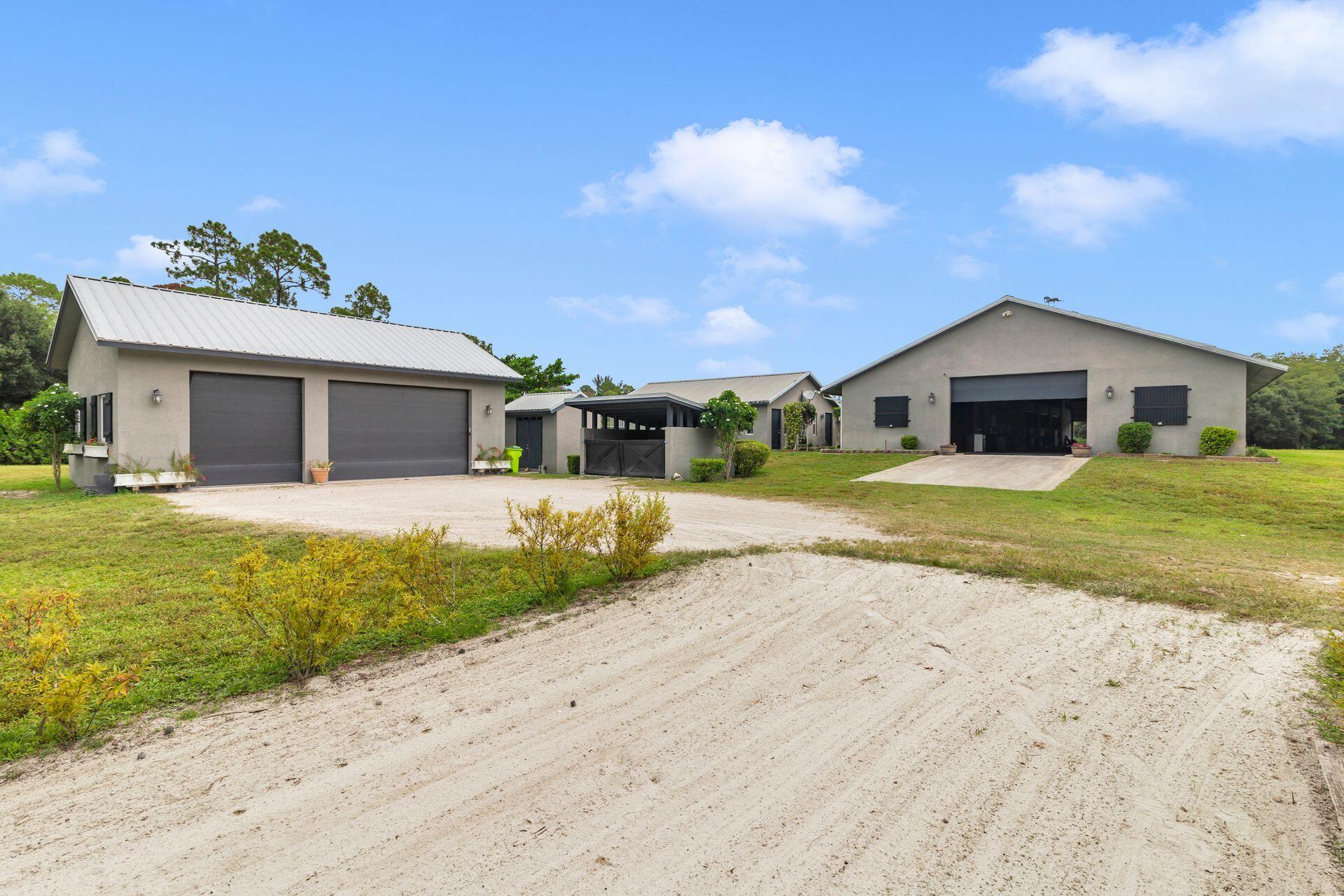 2770 E Road Property Photo 3