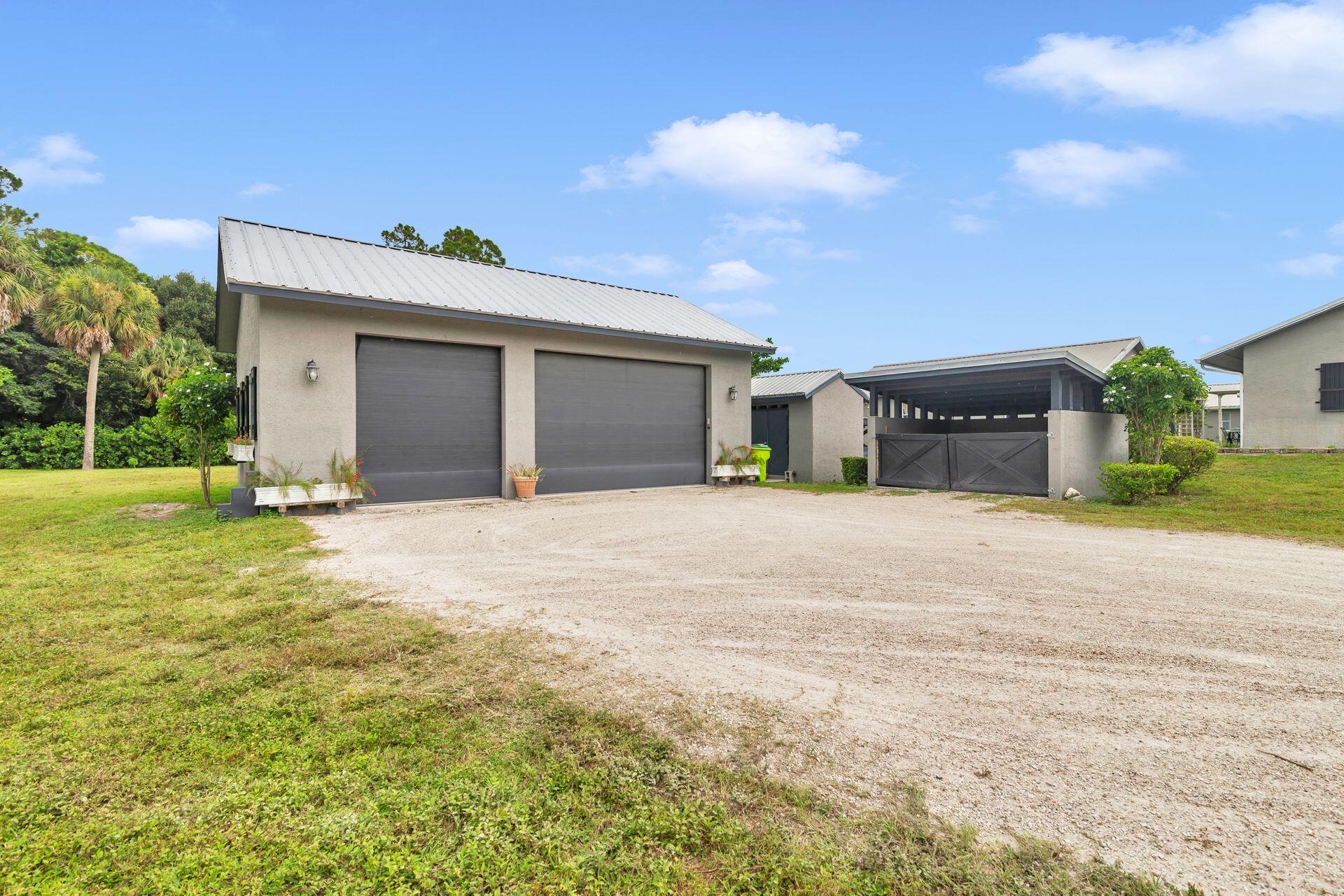 2770 E Road Property Photo 4