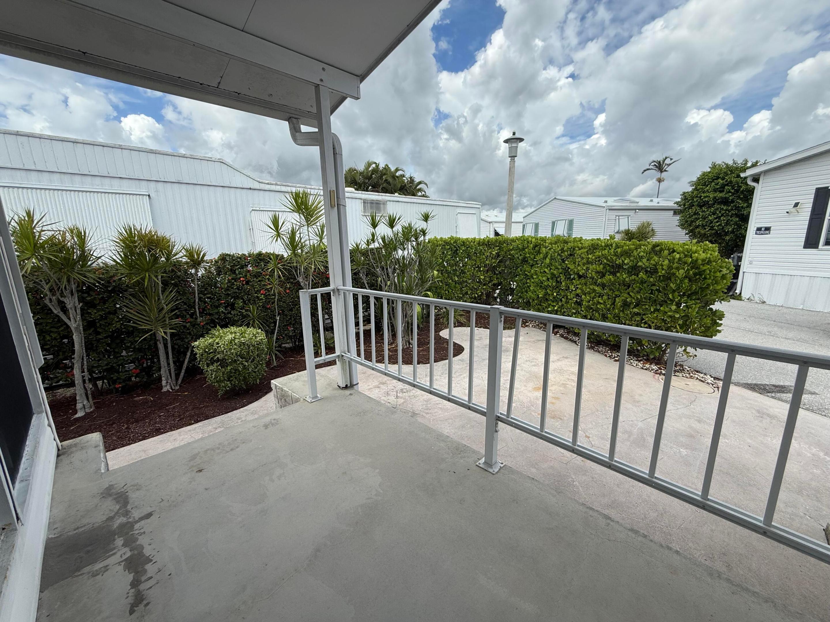 207 N Heron Drive P Property Photo 23