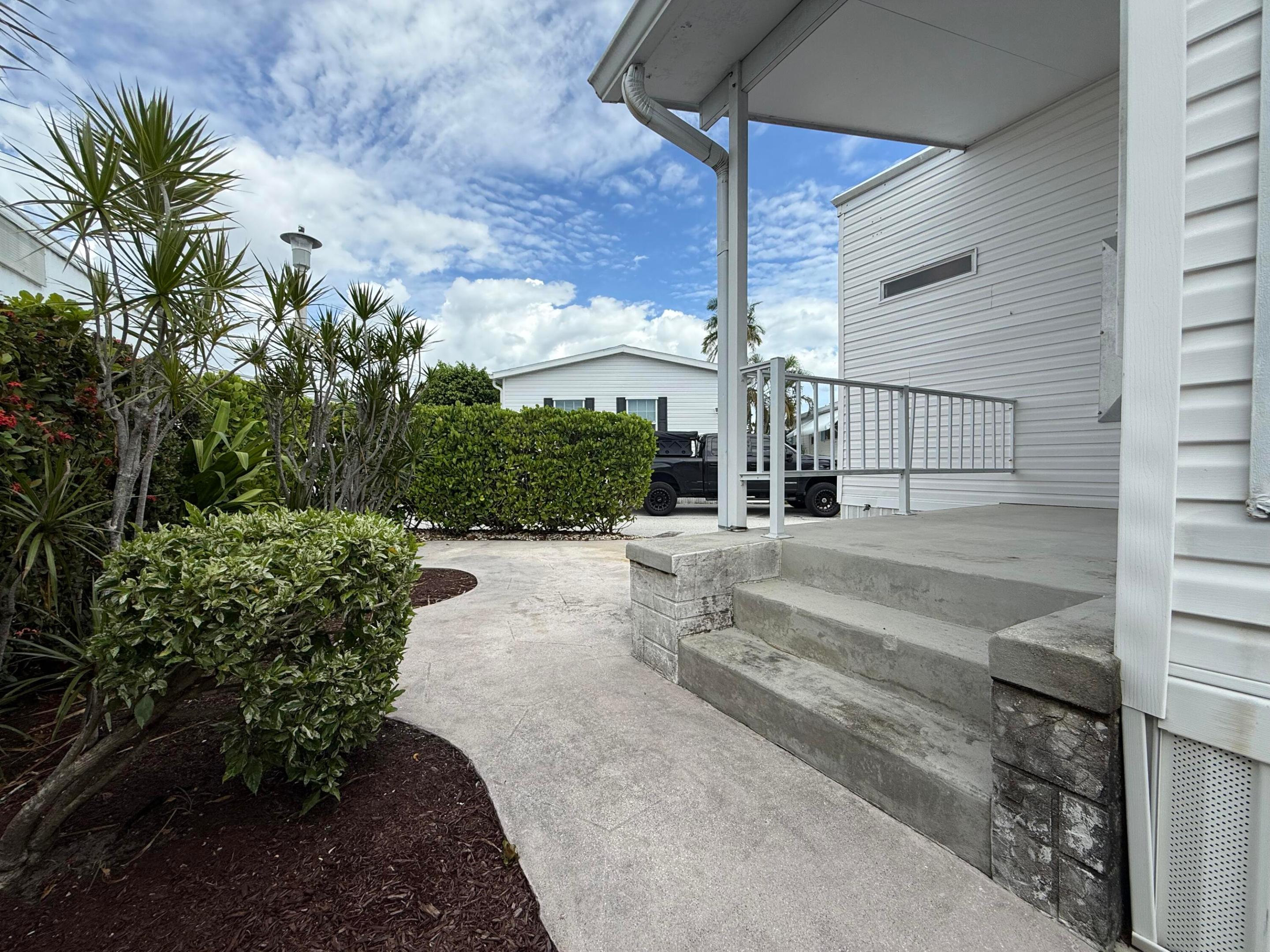 207 N Heron Drive P Property Photo 25