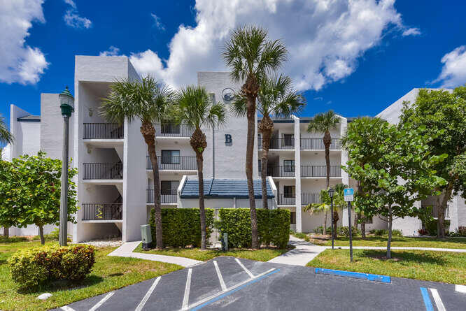 1605 S Us Highway 1 B105 Property Photo 1