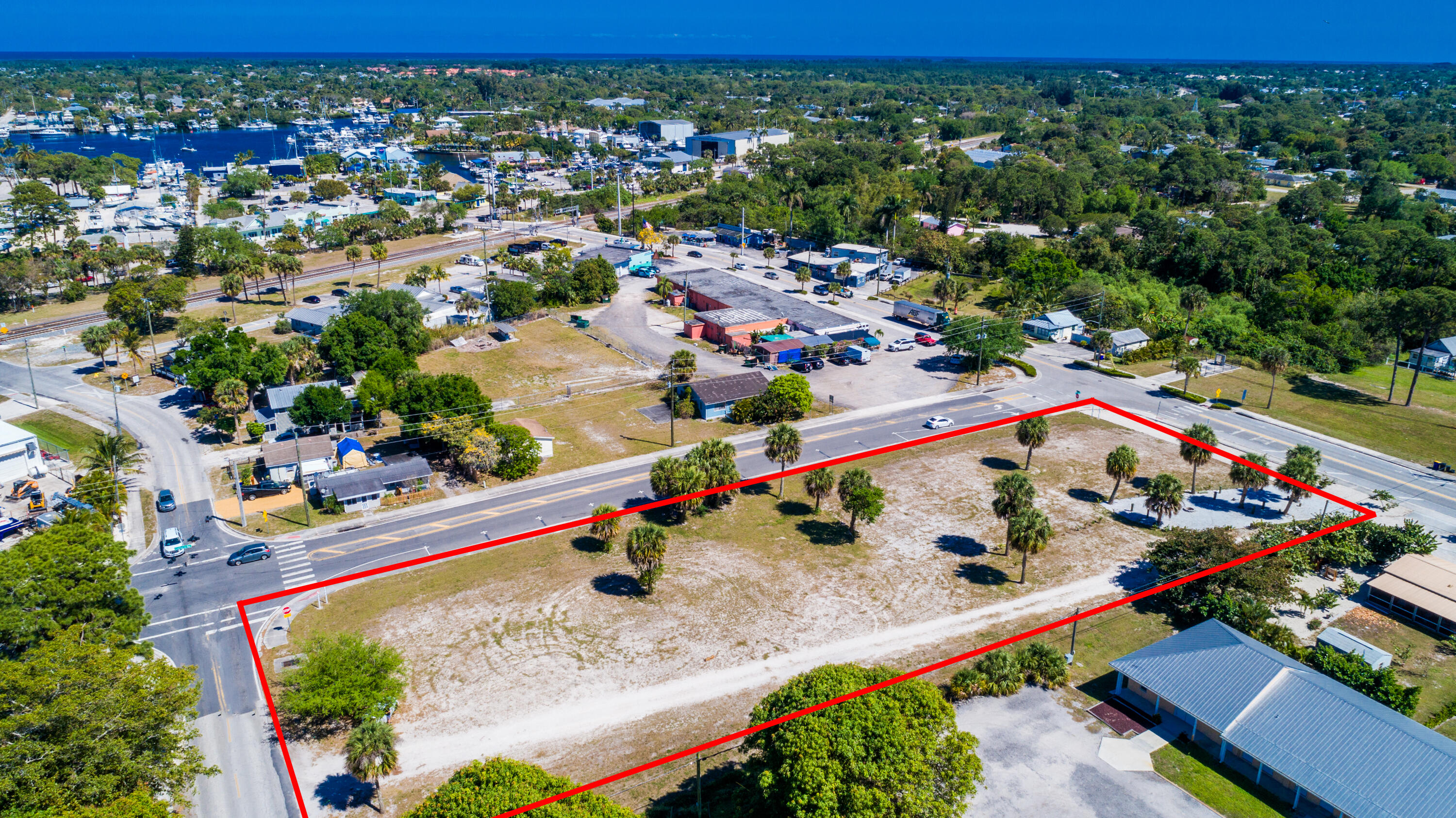 4878 Se Commerce Avenue Property Photo 8
