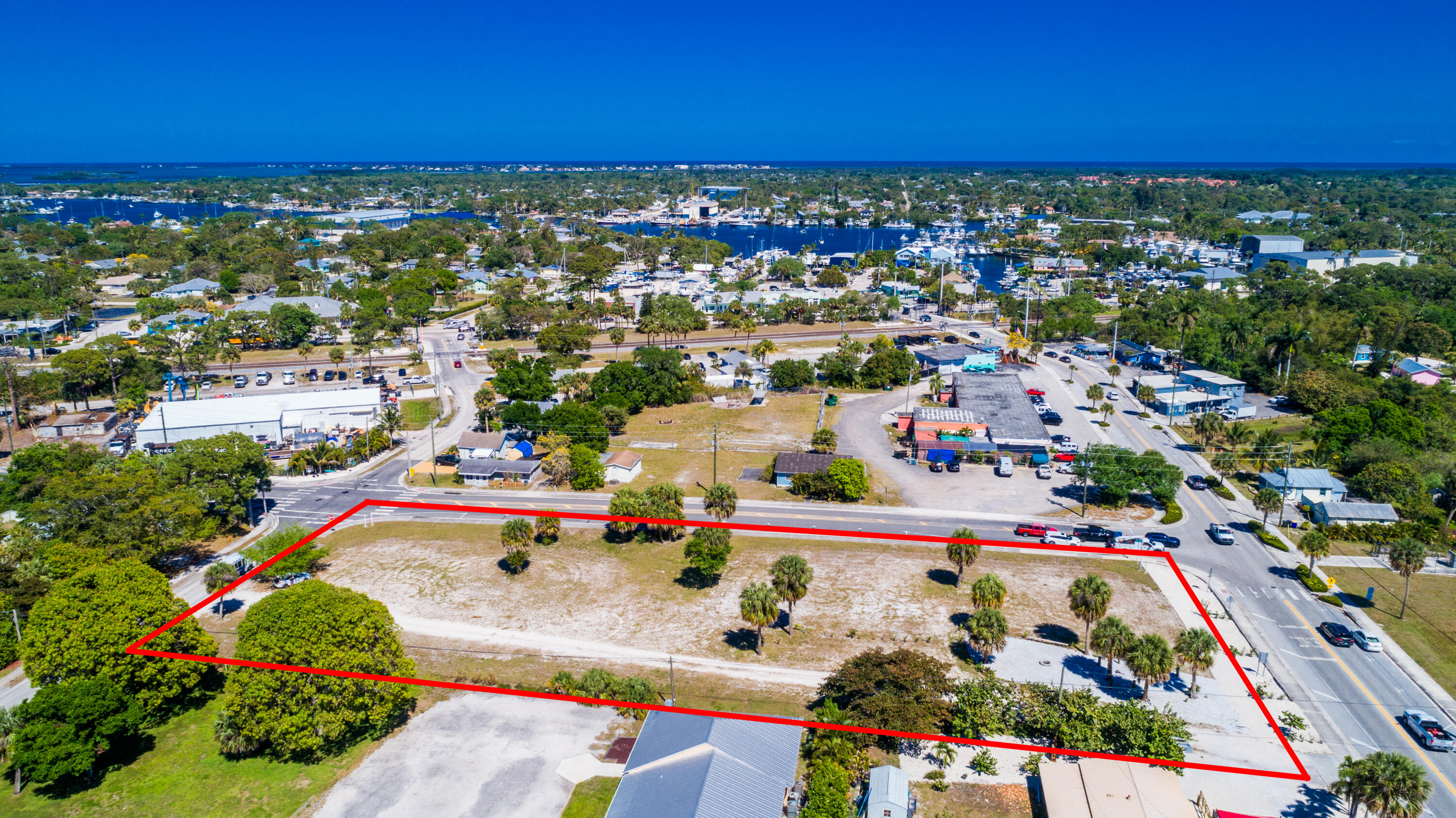 4878 Se Commerce Avenue Property Photo 10