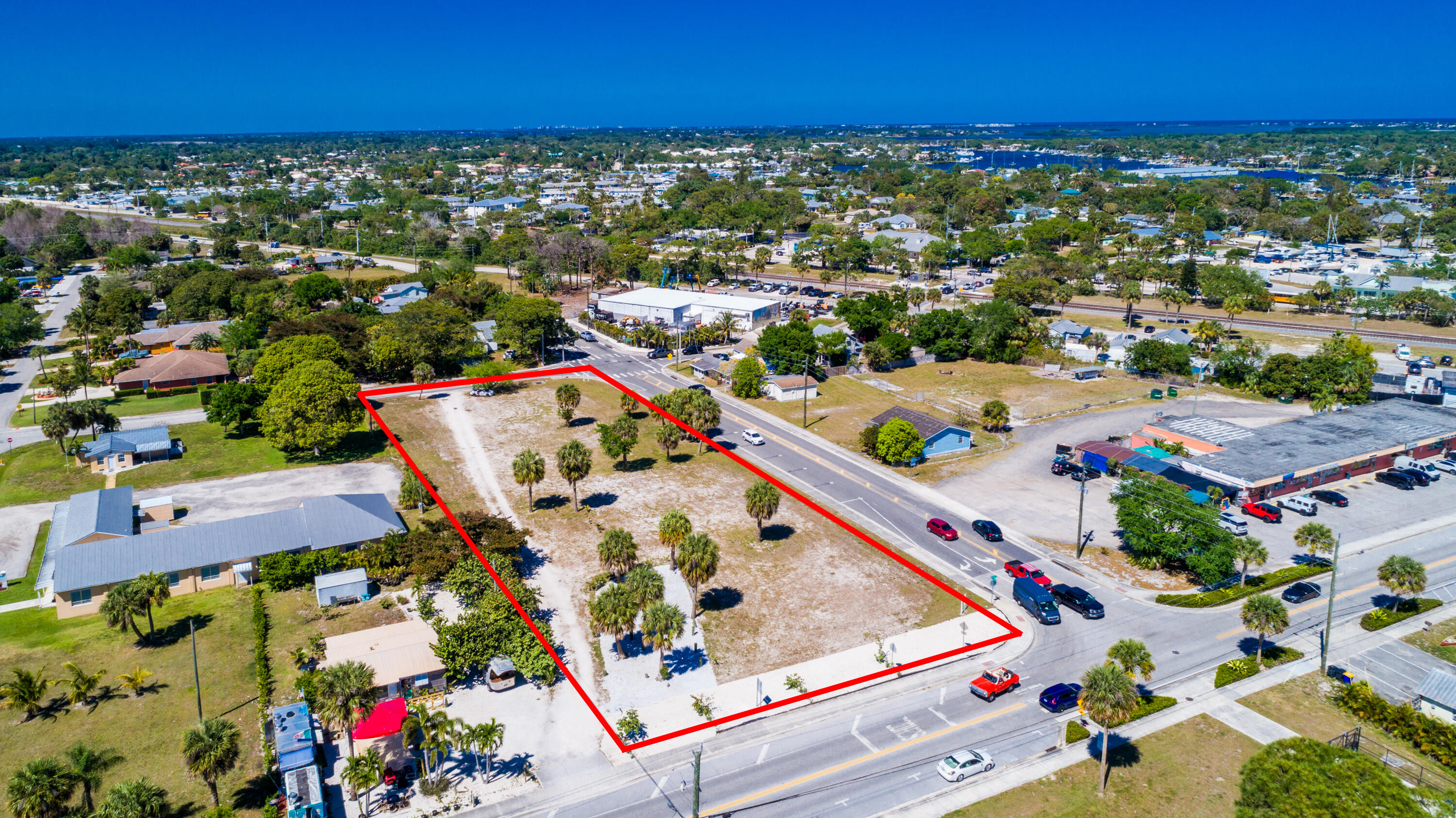 4878 Se Commerce Avenue Property Photo 12